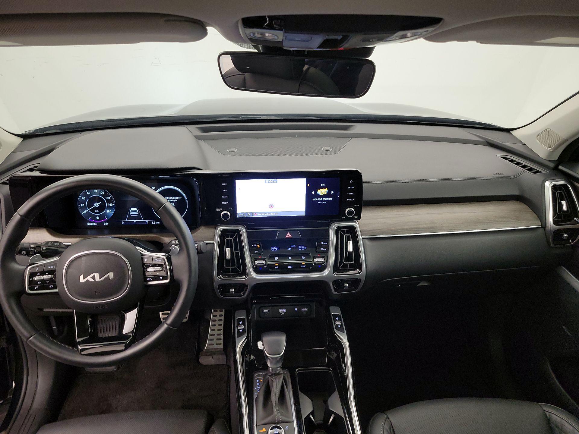 Thumbnail: 2023 Kia Sorento - 9