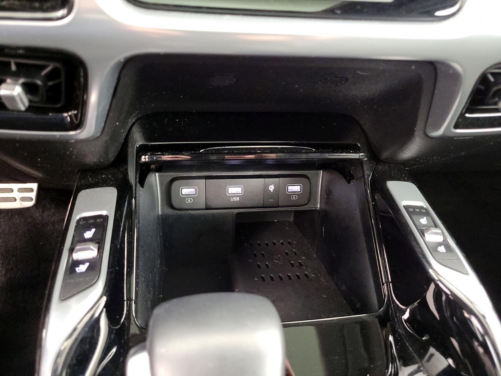 Thumbnail: 2023 Kia Sorento - 19