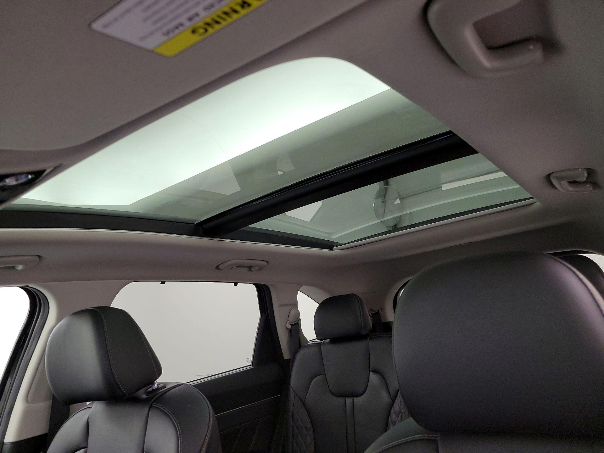 Thumbnail: 2023 Kia Sorento - 20
