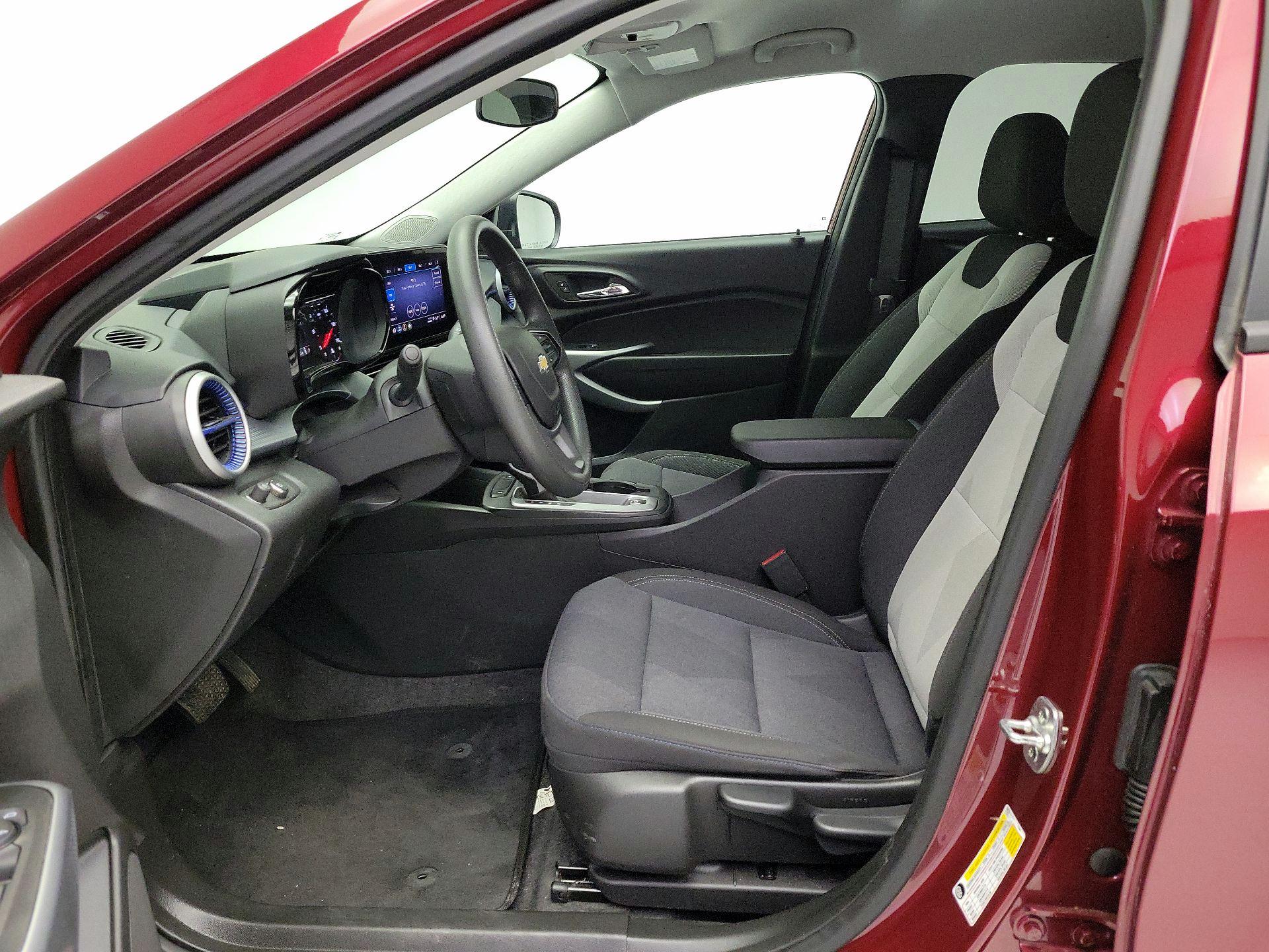 Thumbnail: 2024 Chevrolet Trax - 11