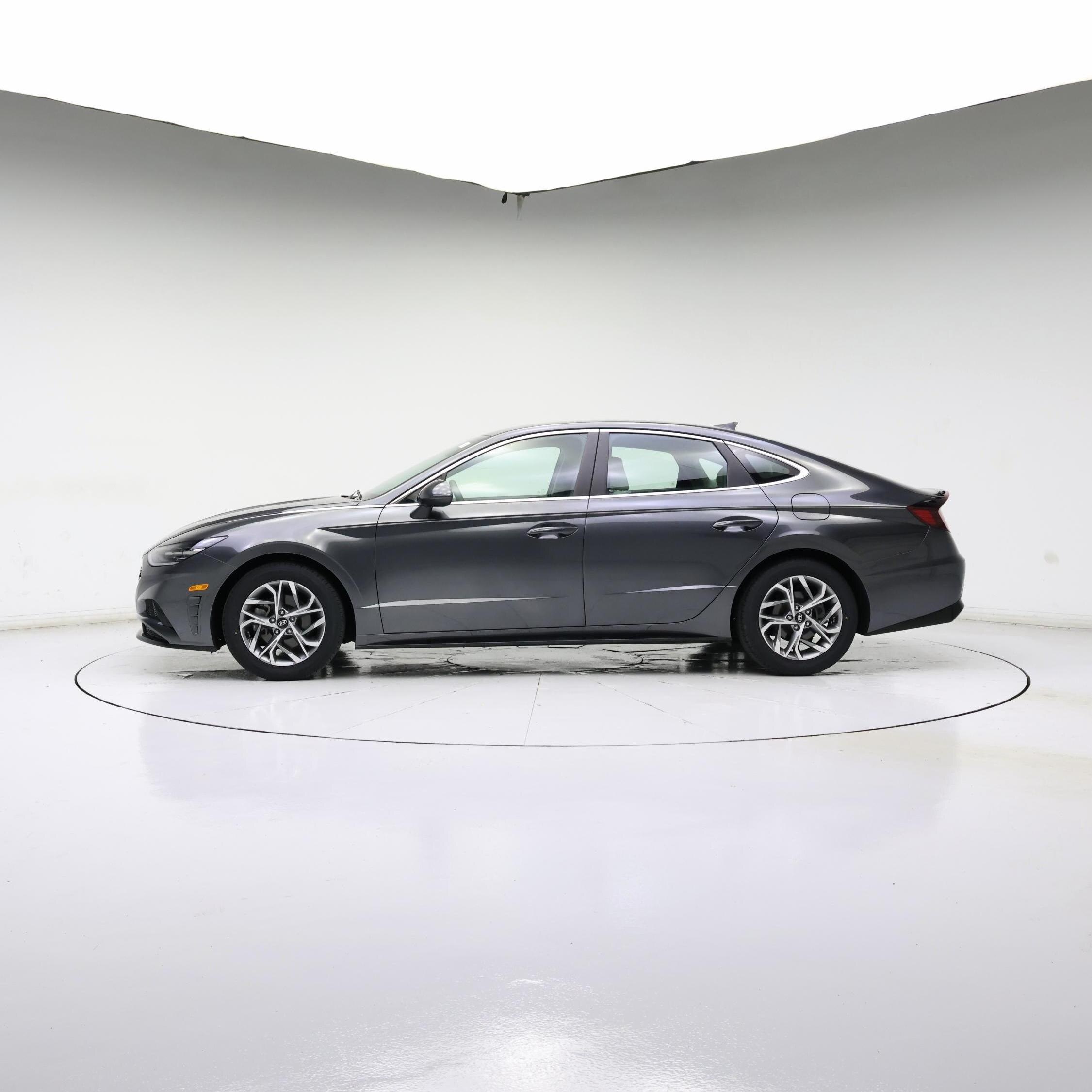 Thumbnail: 2023 Hyundai Sonata - 3