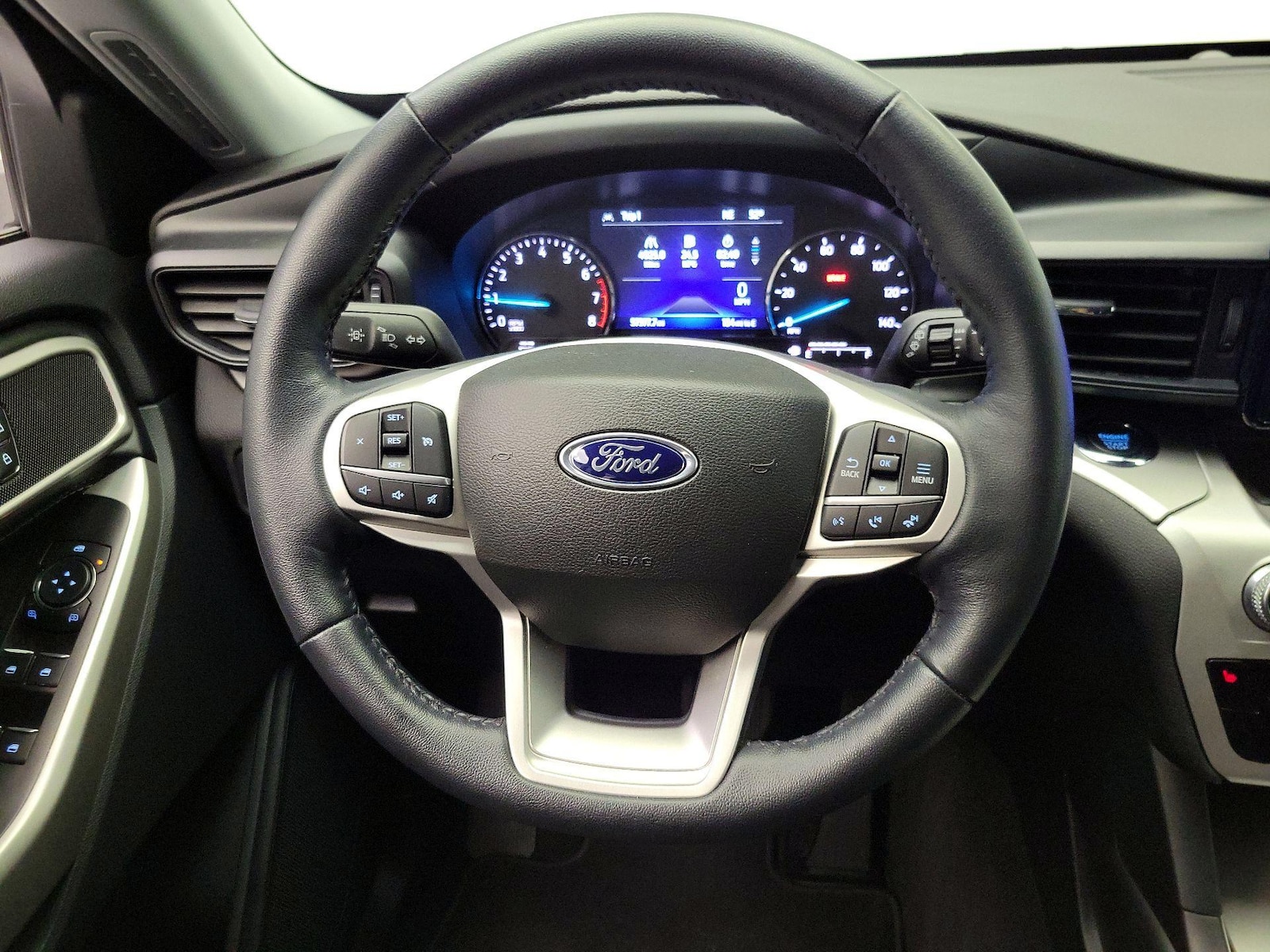 2022 Ford Explorer XLT - Photo 11
