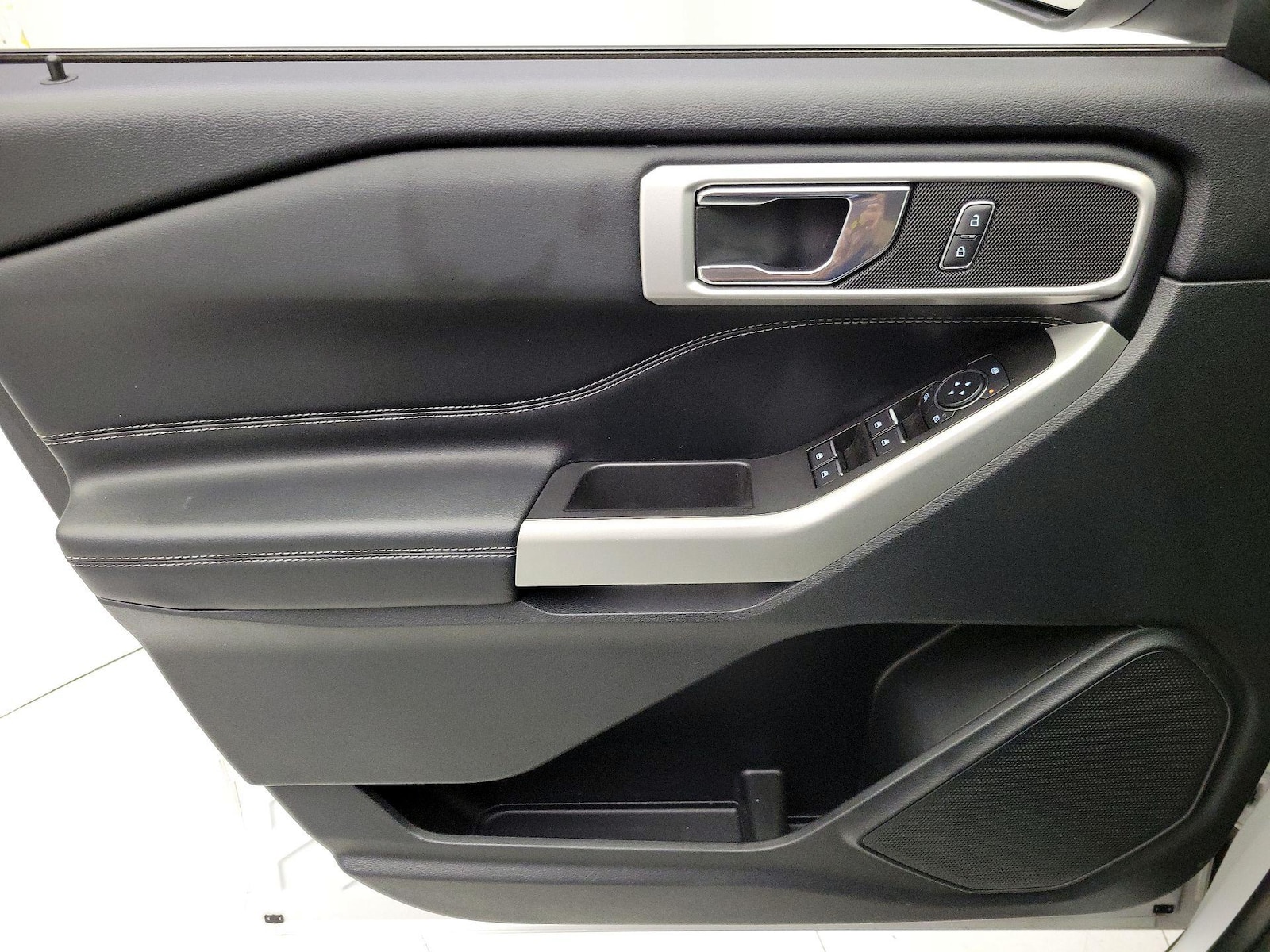 2022 Ford Explorer XLT - Photo 13