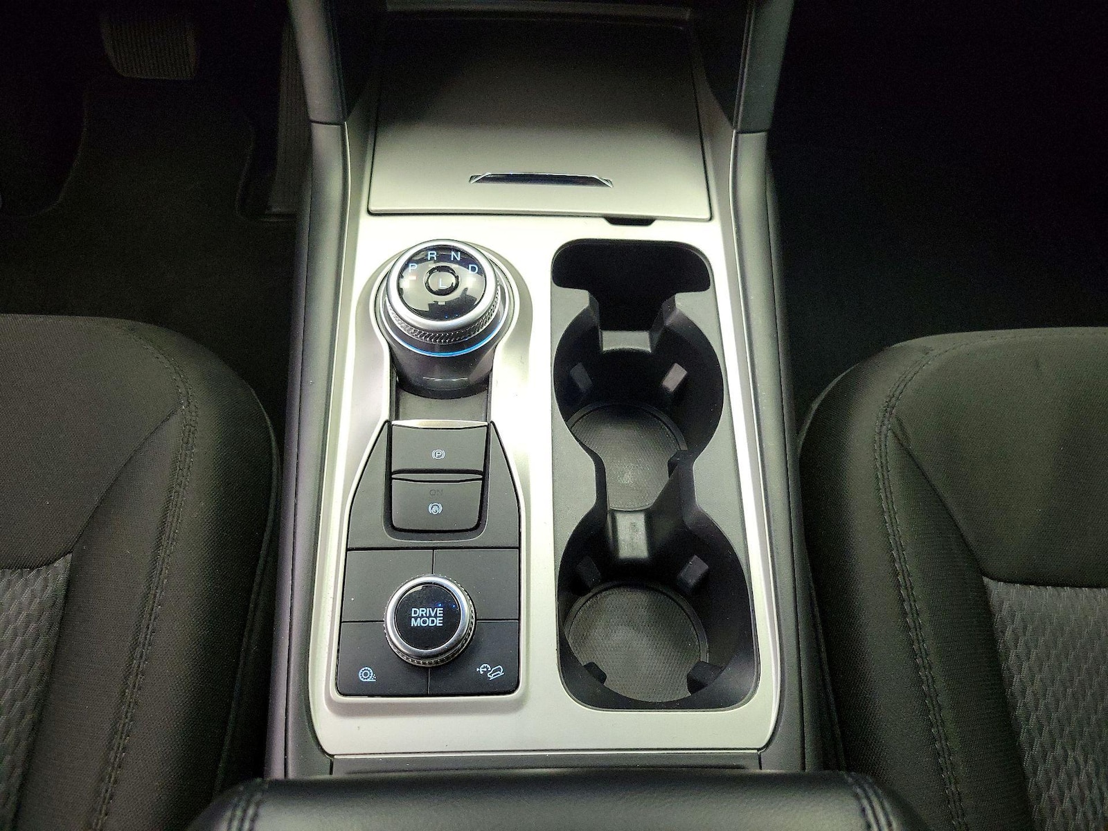 2022 Ford Explorer XLT - Photo 18
