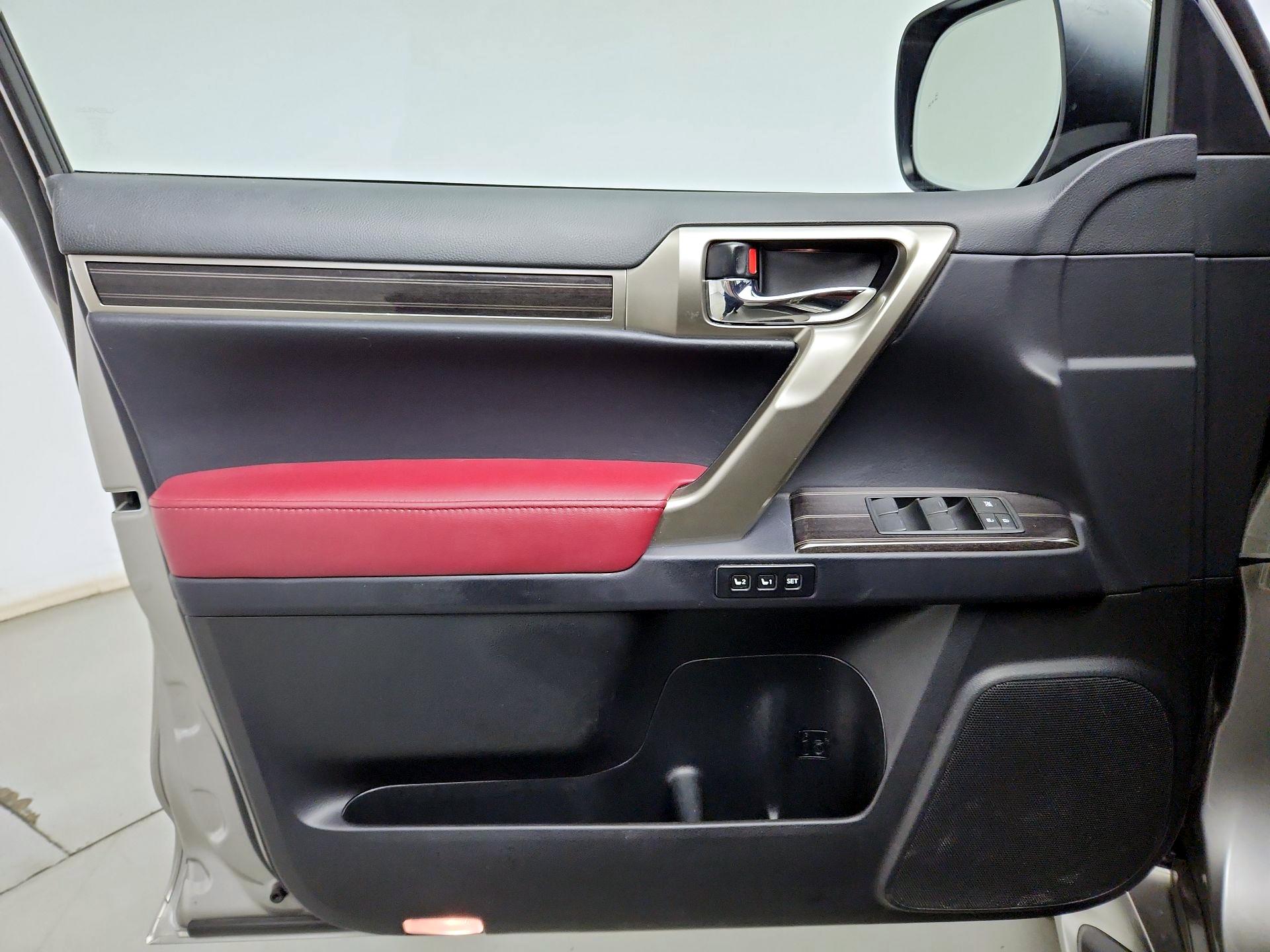 Thumbnail: 2021 Lexus GX - 12