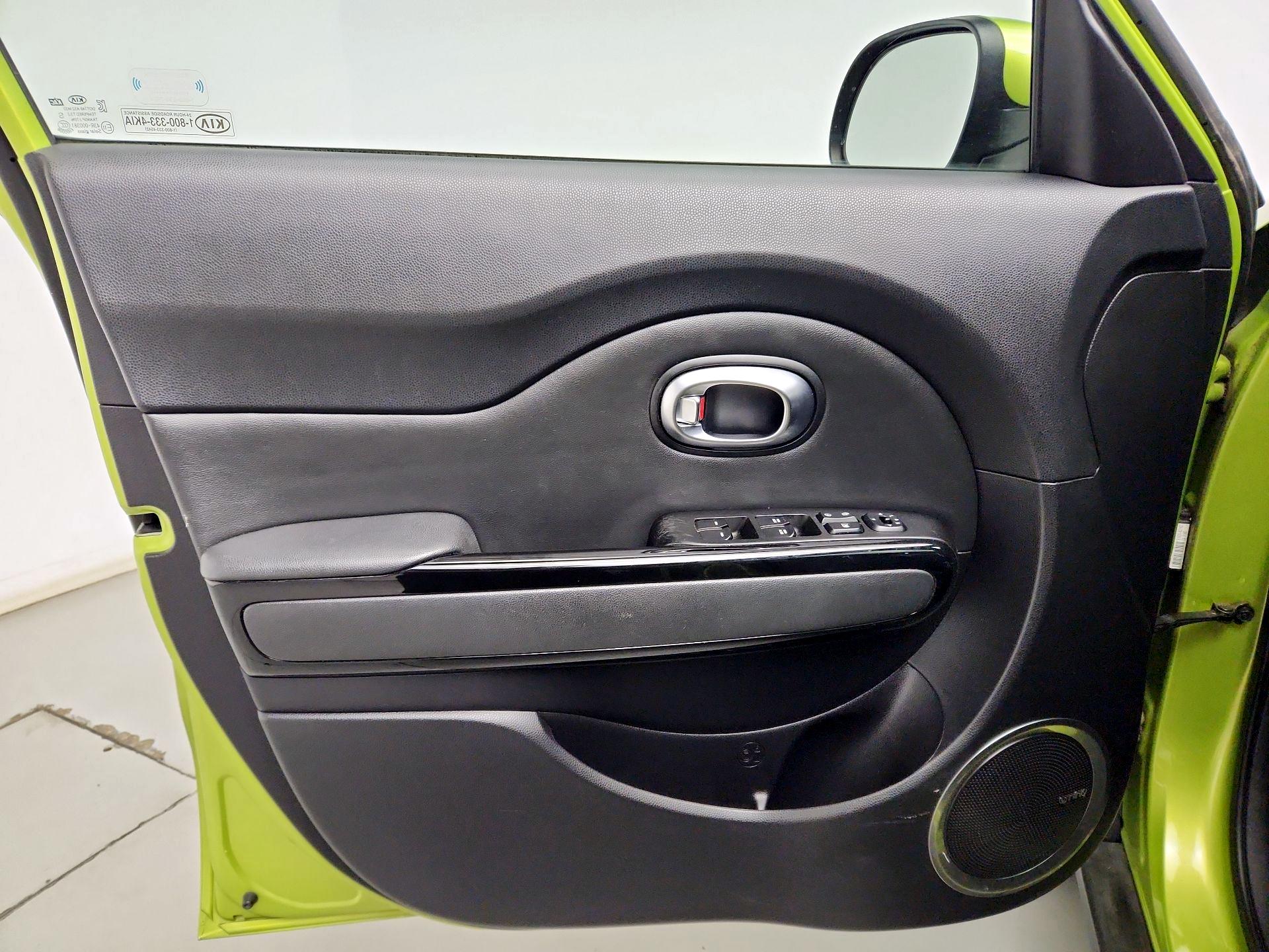 Thumbnail: 2014 Kia Soul - 12