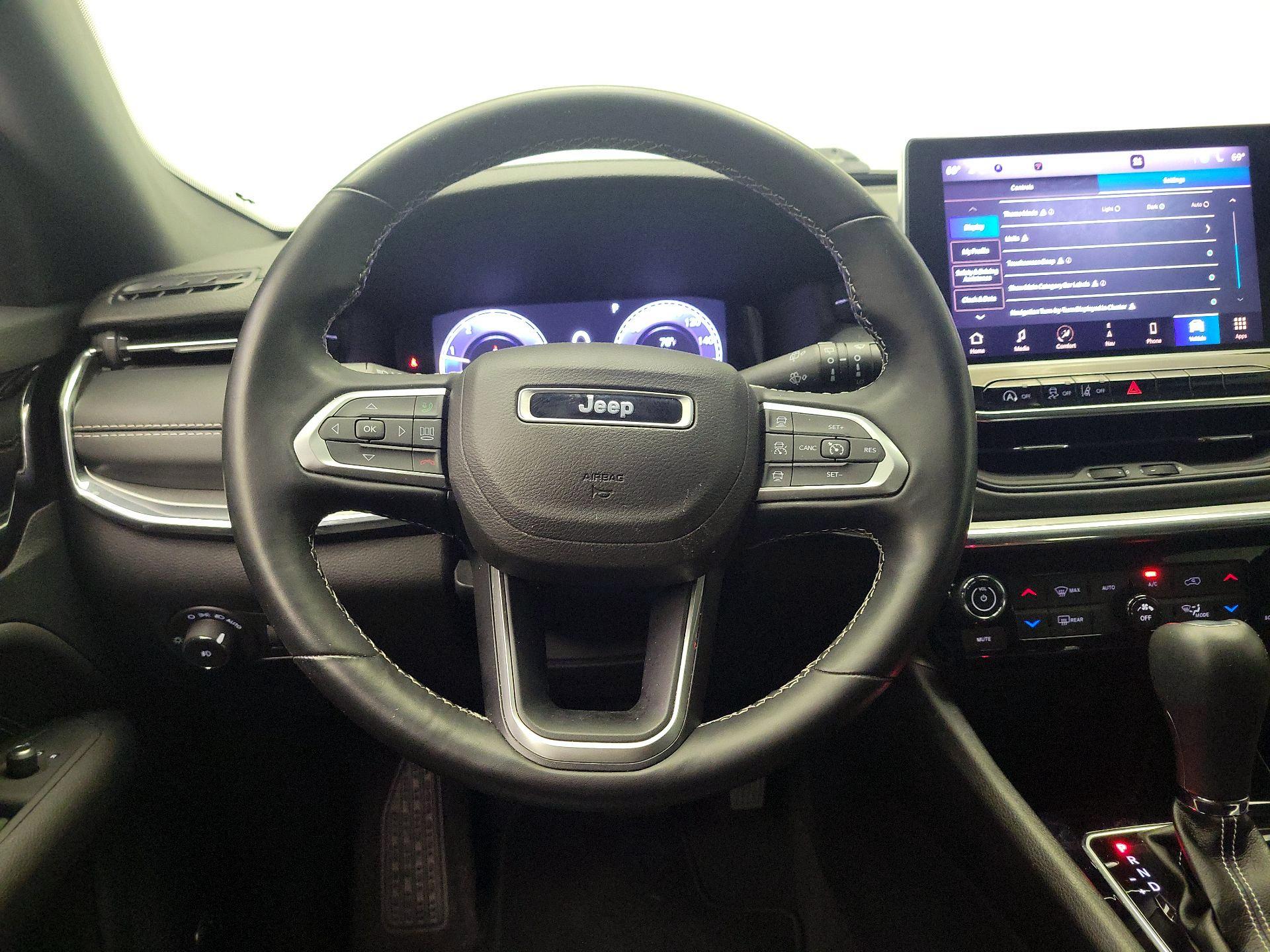 Thumbnail: 2022 Jeep Compass - 10
