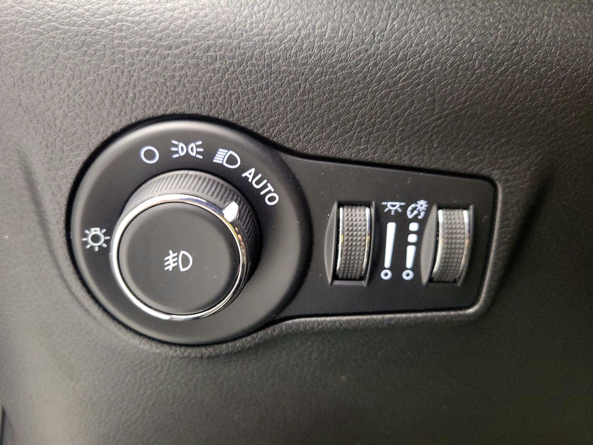 Thumbnail: 2022 Jeep Compass - 13