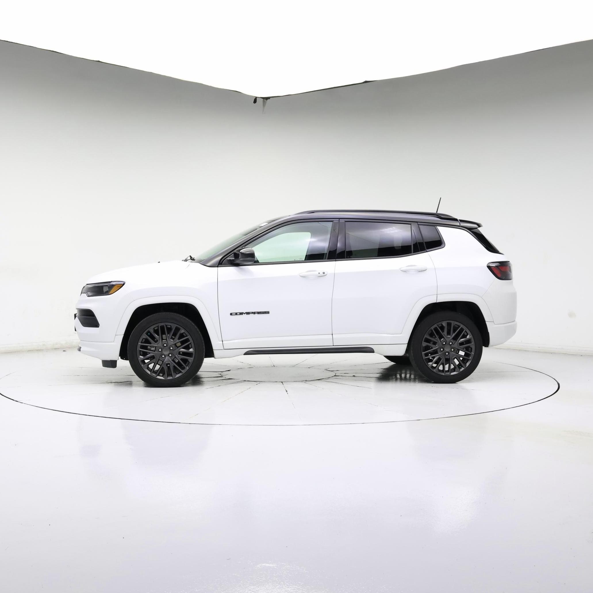 Thumbnail: 2022 Jeep Compass - 3
