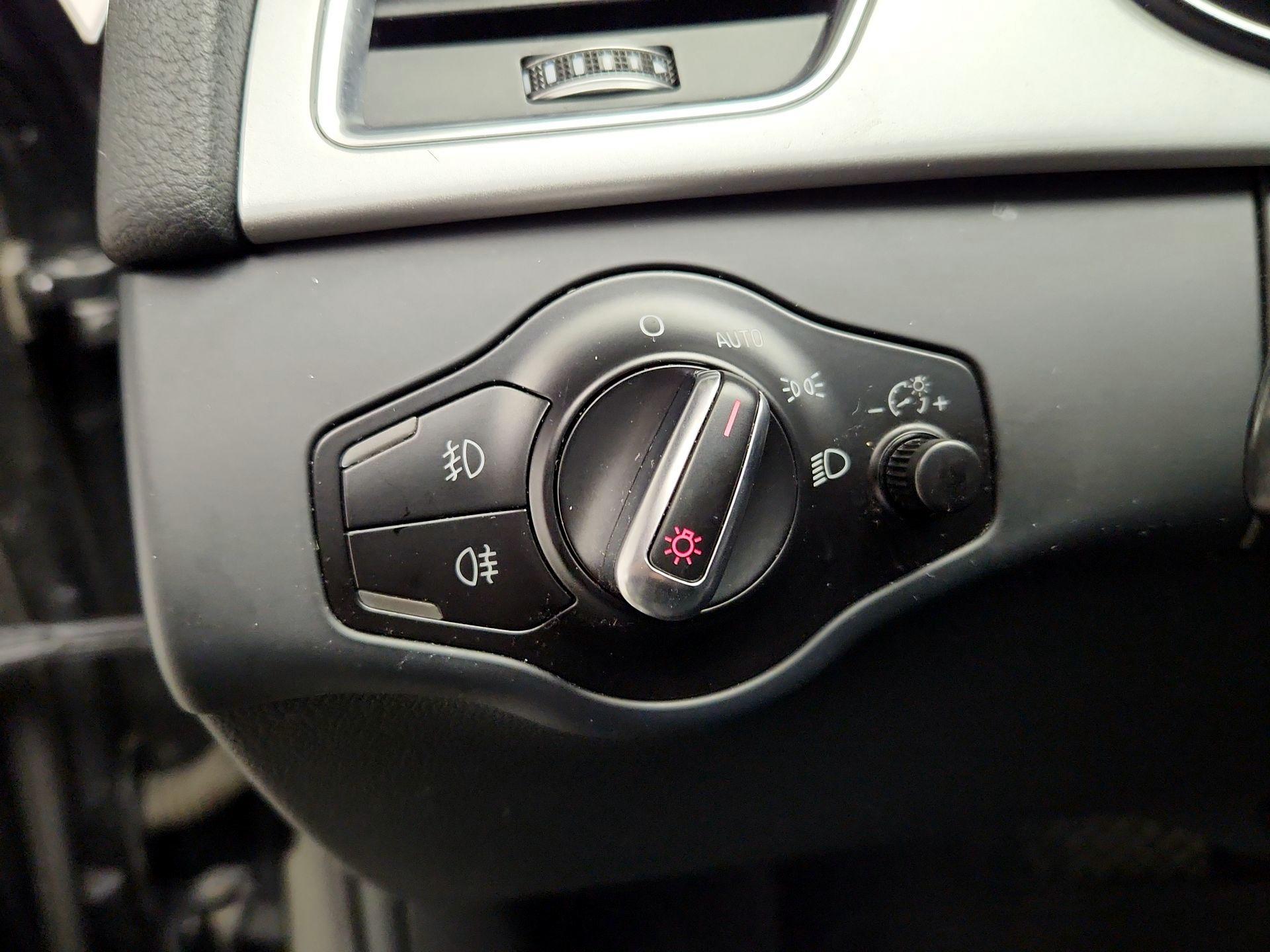 Thumbnail: 2015 Audi A4 - 13
