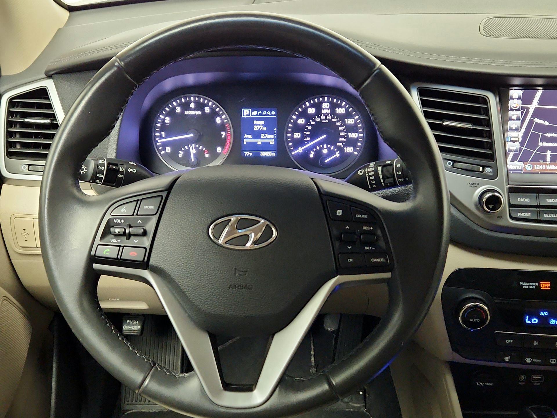 Thumbnail: 2016 Hyundai Tucson - 10