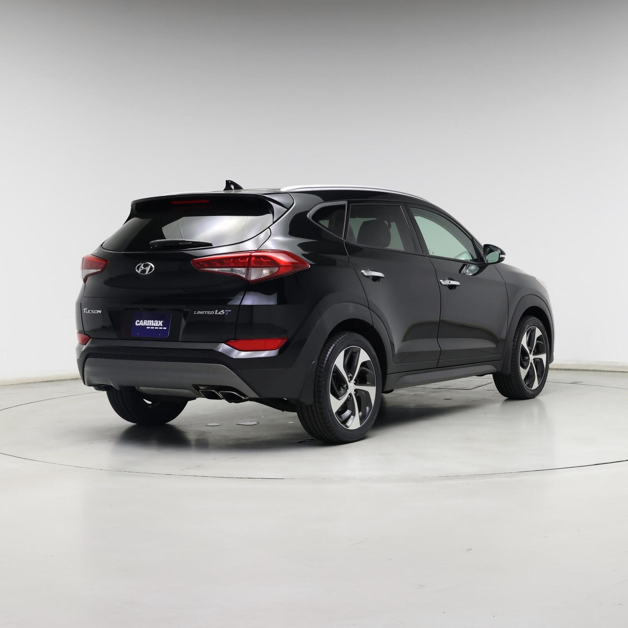 Thumbnail: 2016 Hyundai Tucson - 8