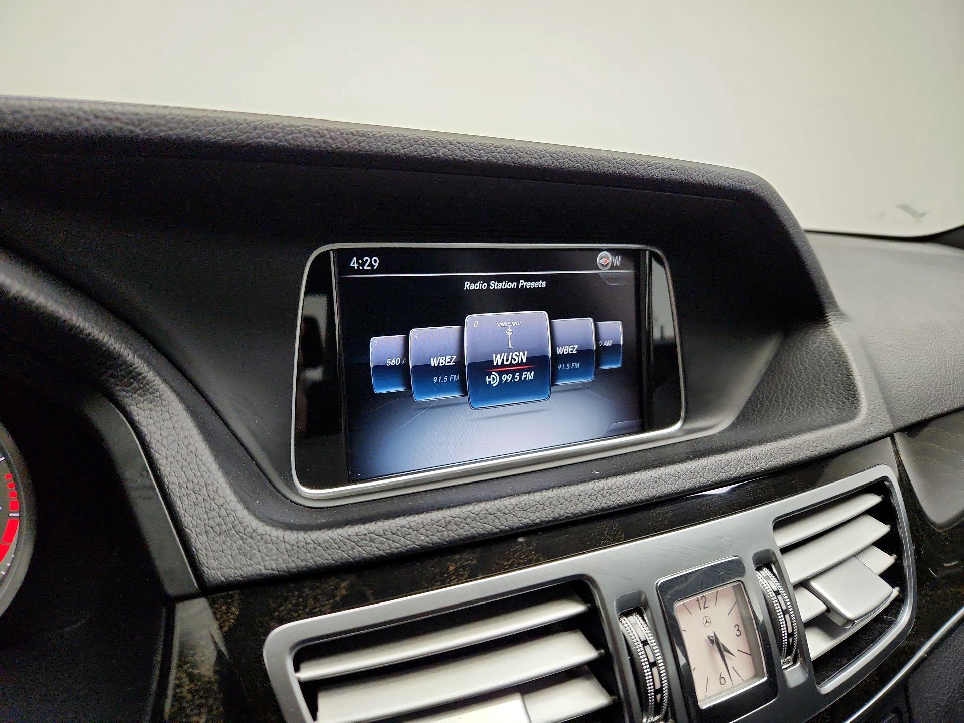 Thumbnail: 2016 Mercedes-Benz E-Class - 16