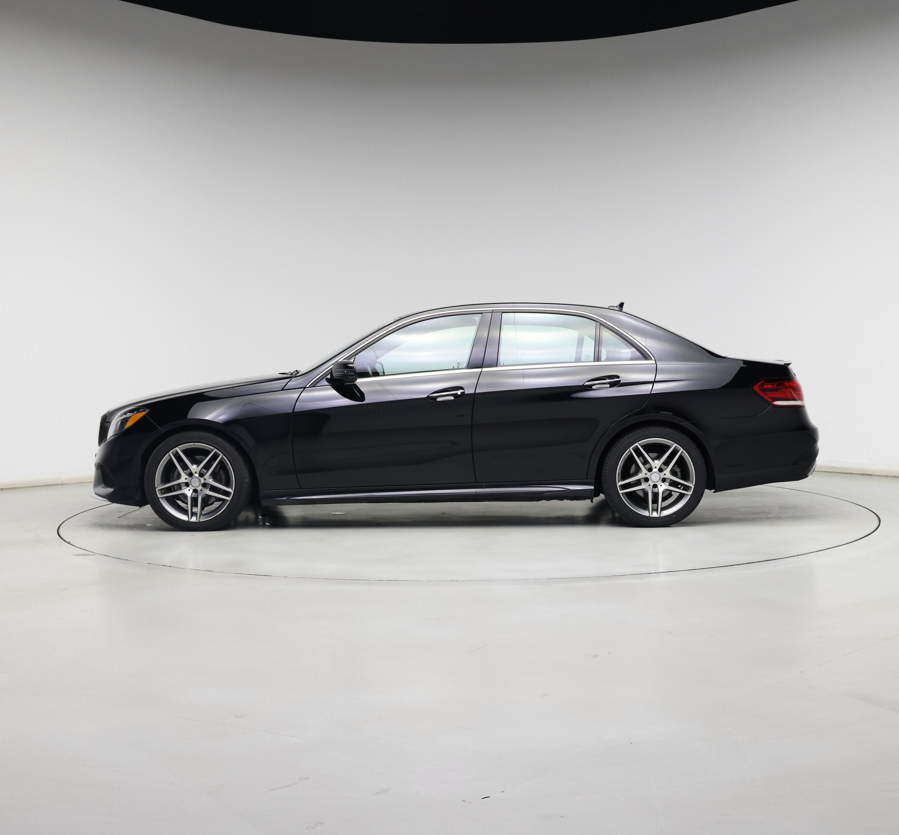 Thumbnail: 2016 Mercedes-Benz E-Class - 3
