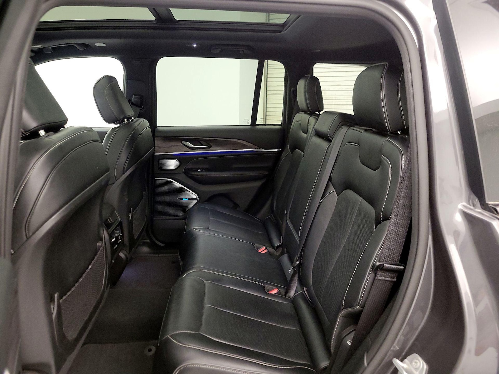 2022 Jeep Grand Cherokee Overland - Photo 22
