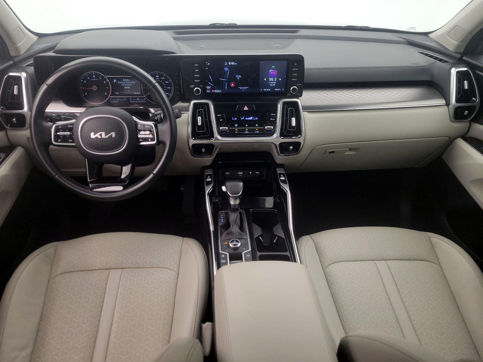 Thumbnail: 2022 Kia Sorento - 9