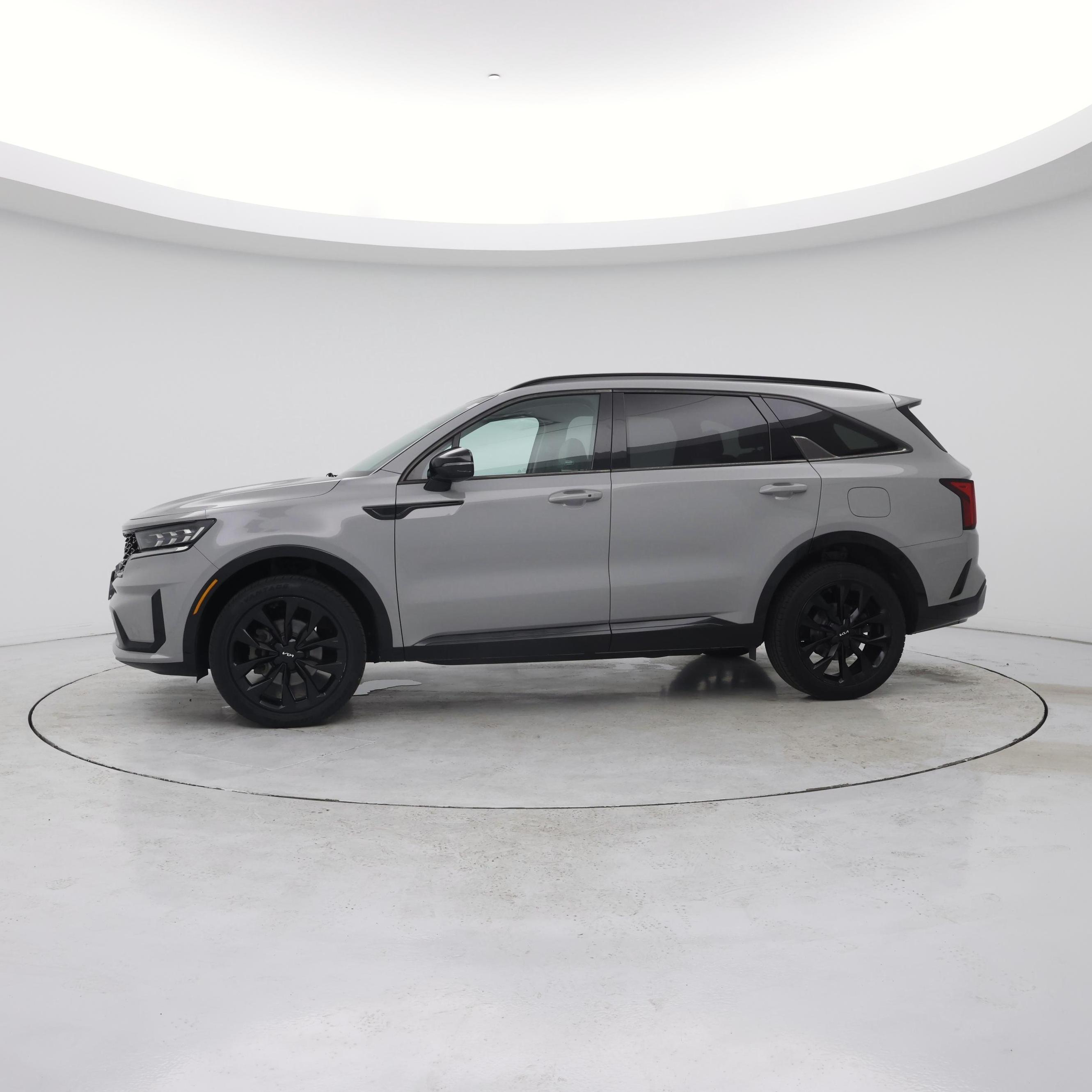 Thumbnail: 2022 Kia Sorento - 3