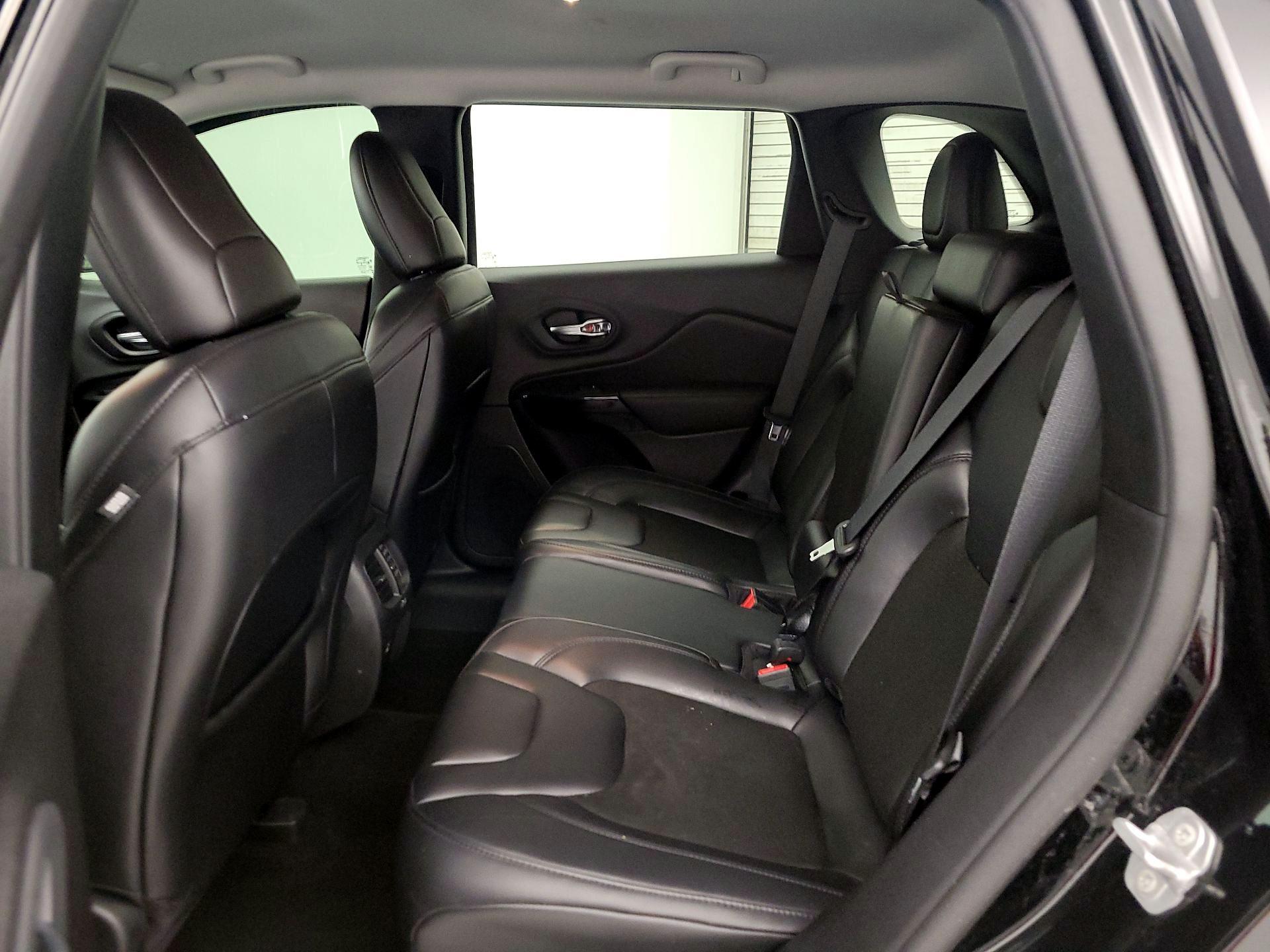 Thumbnail: 2021 Jeep Cherokee - 19