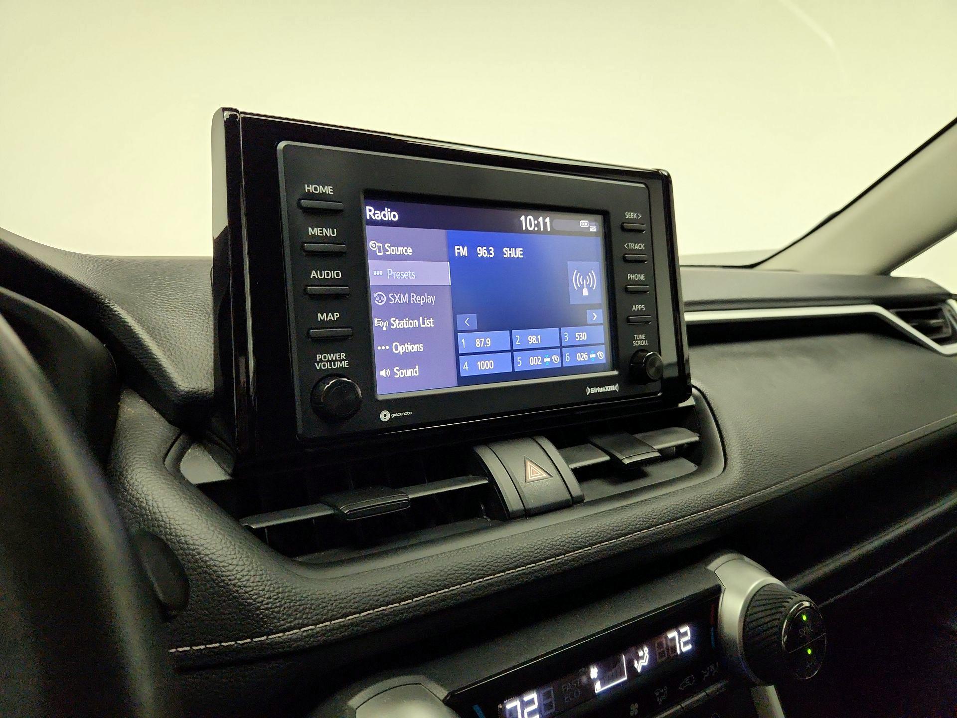 Thumbnail: 2021 Toyota RAV4 - 15