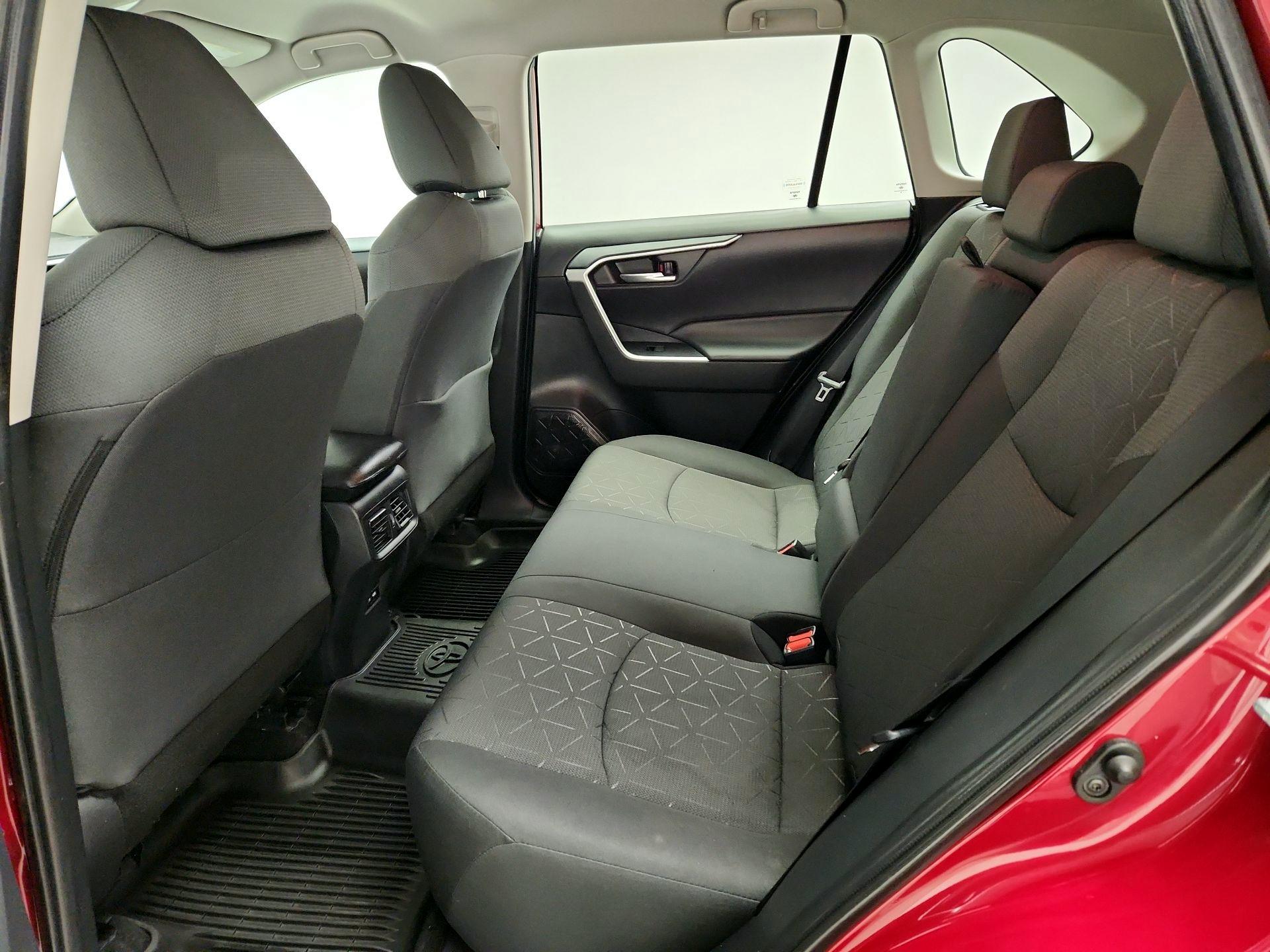 Thumbnail: 2021 Toyota RAV4 - 19