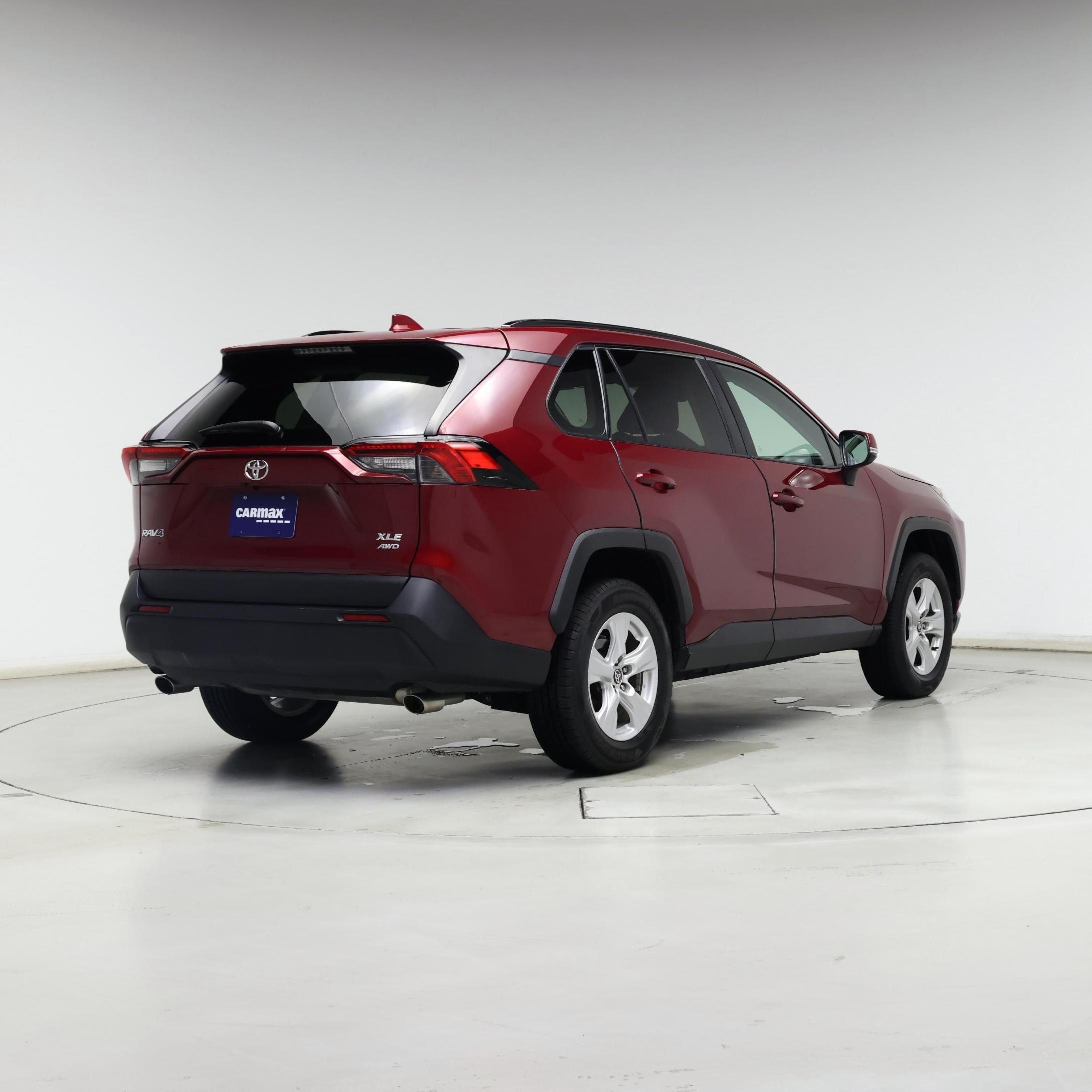 Thumbnail: 2021 Toyota RAV4 - 8
