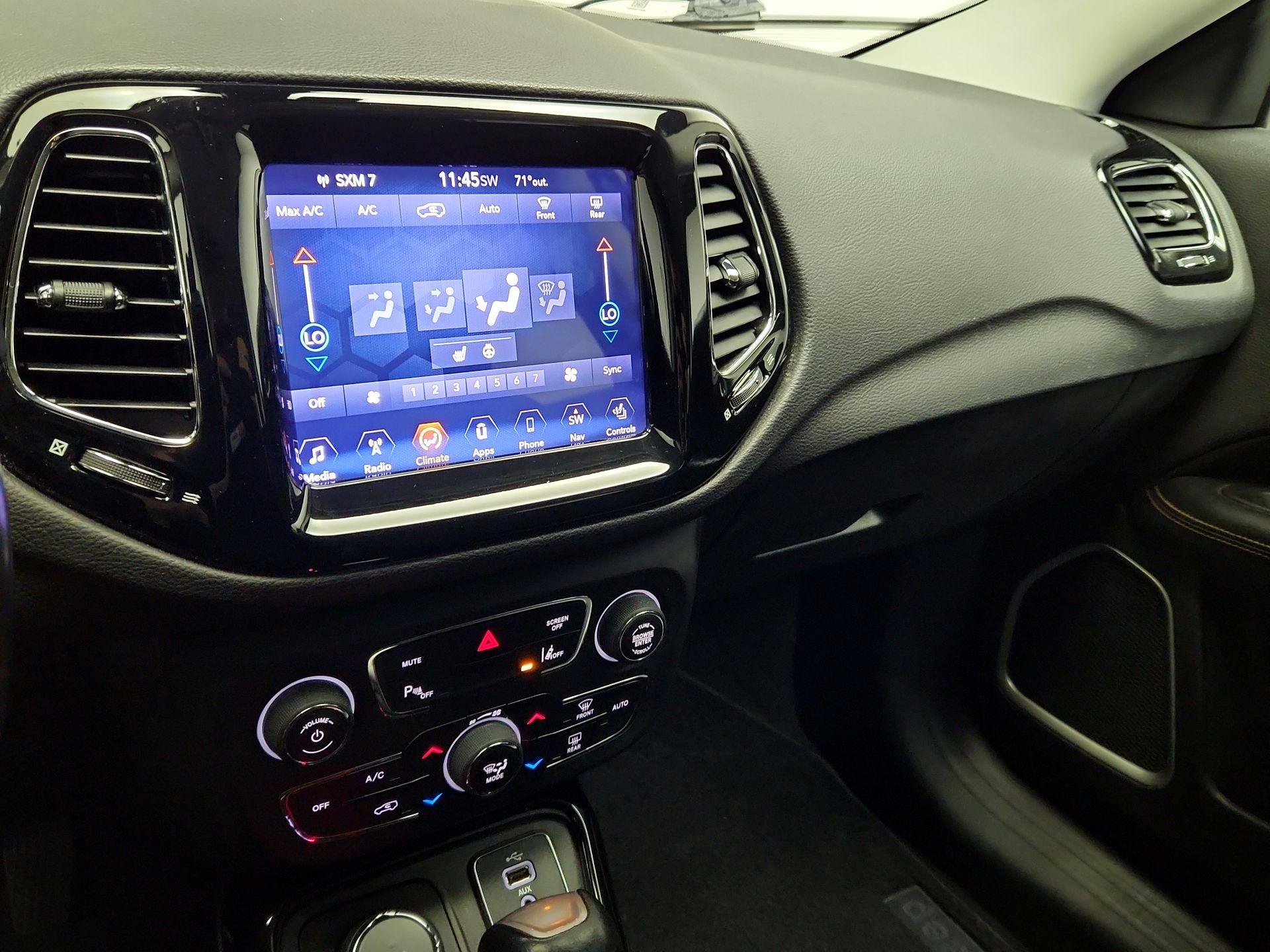 Thumbnail: 2018 Jeep Compass - 17