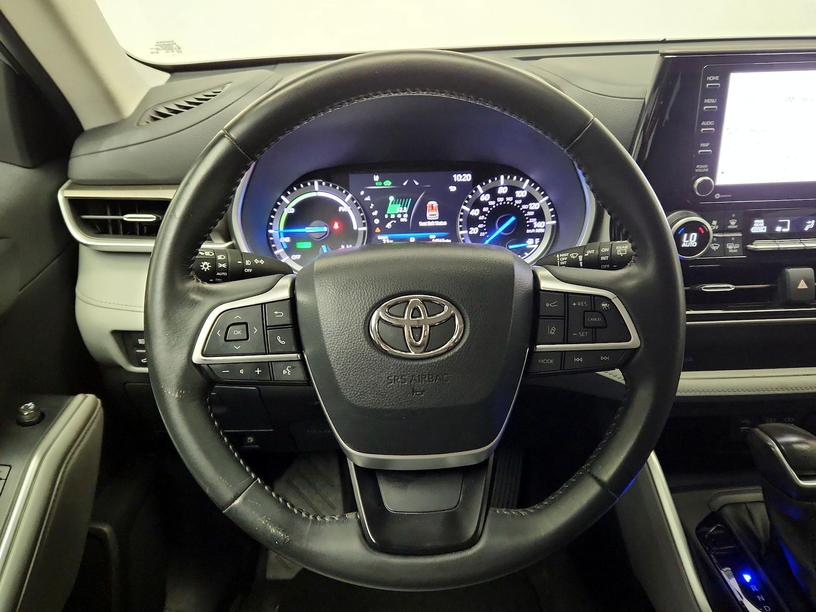 2022 Toyota Highlander XLE - Photo 11