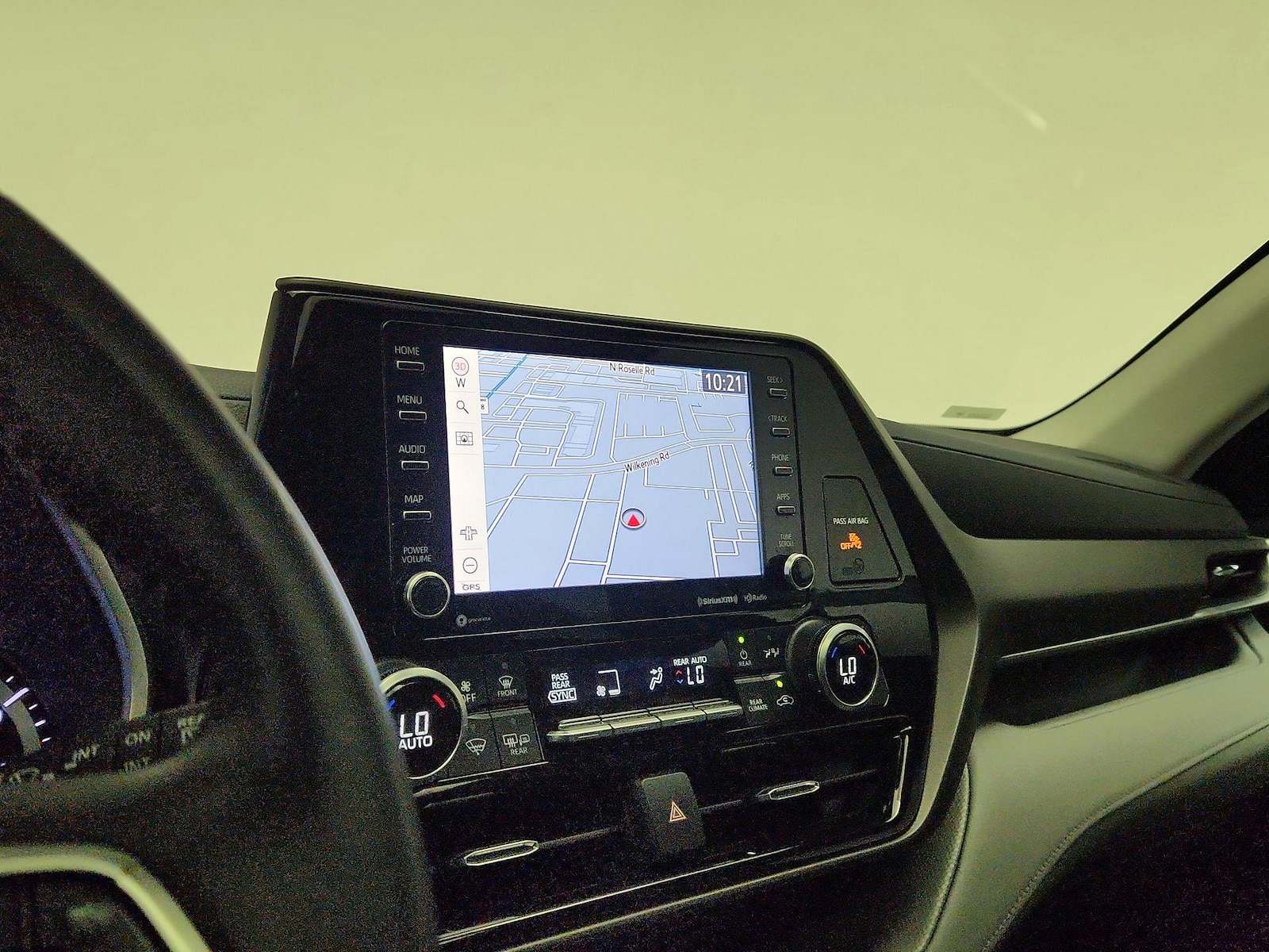 2022 Toyota Highlander XLE - Photo 15