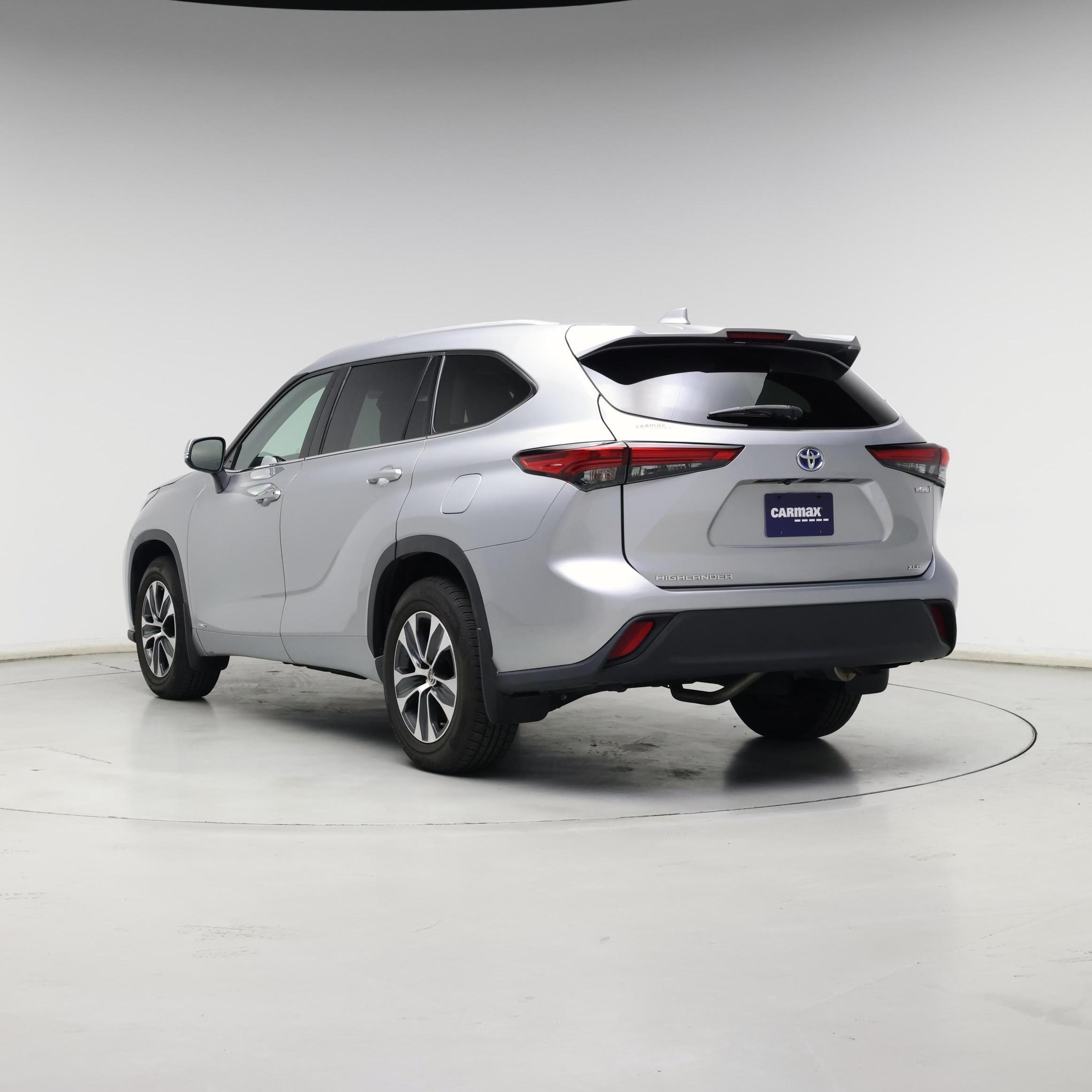 Thumbnail: 2022 Toyota Highlander - 2