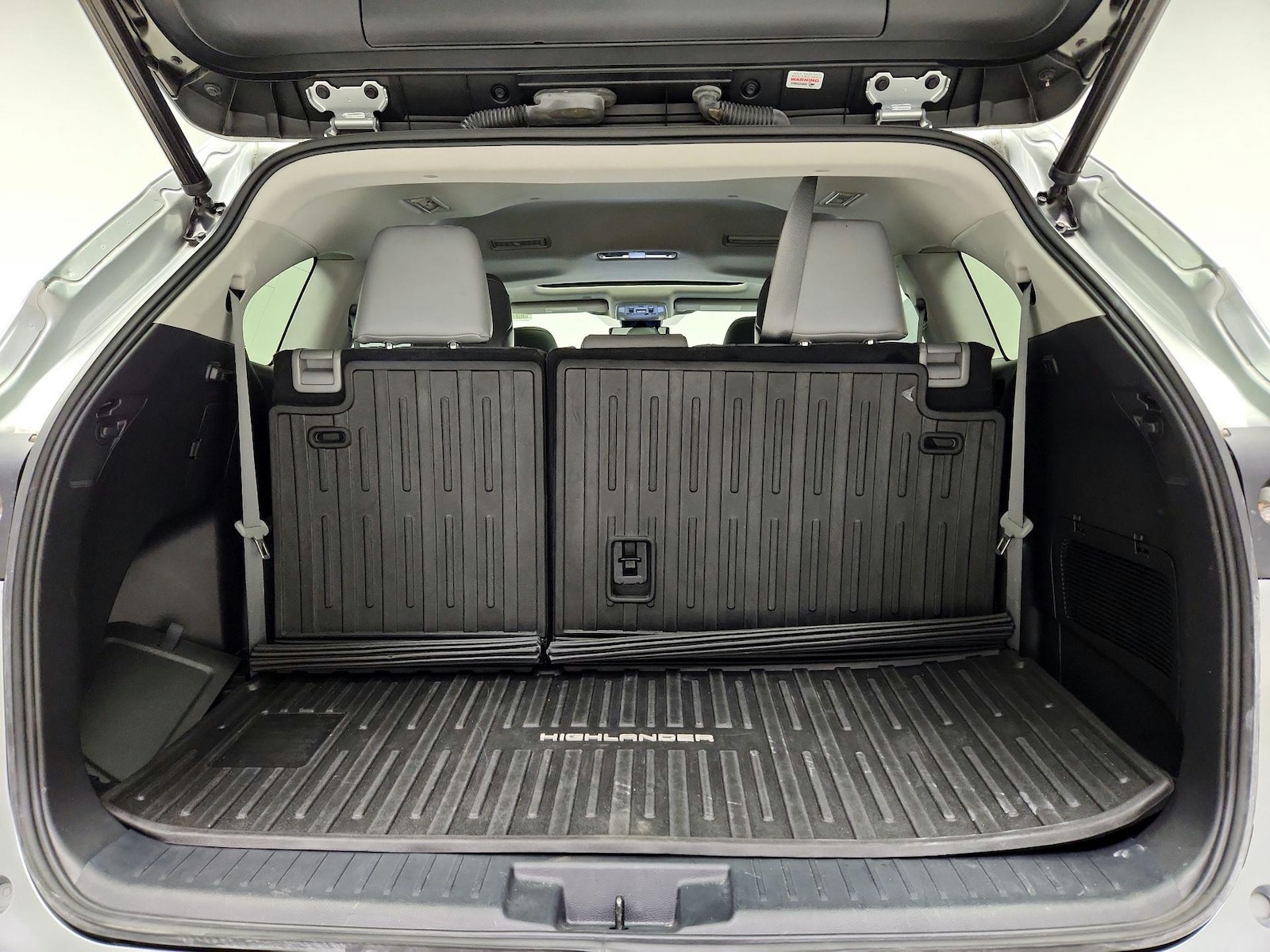 2022 Toyota Highlander XLE - Photo 24