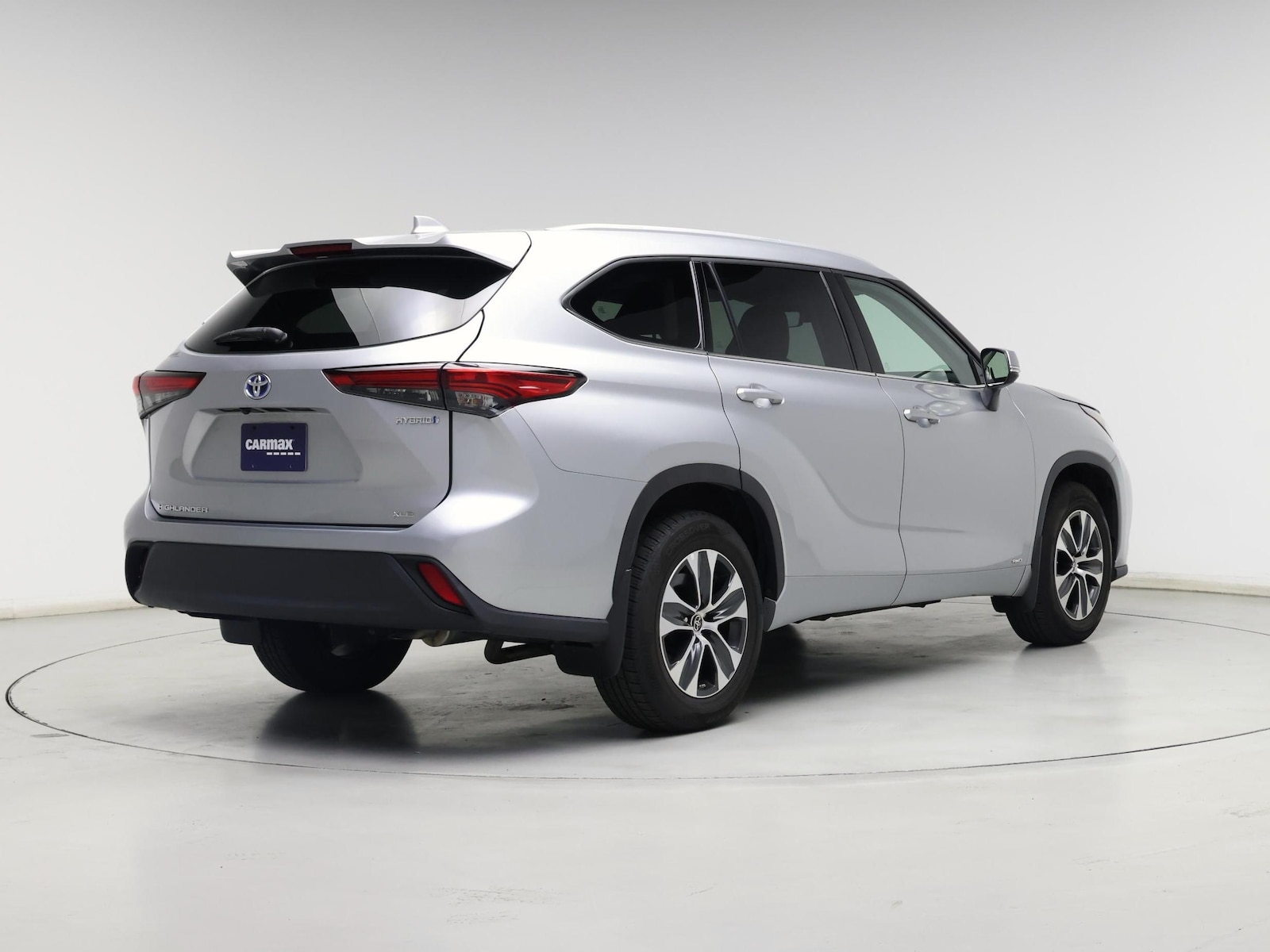 2022 Toyota Highlander XLE - Photo 9