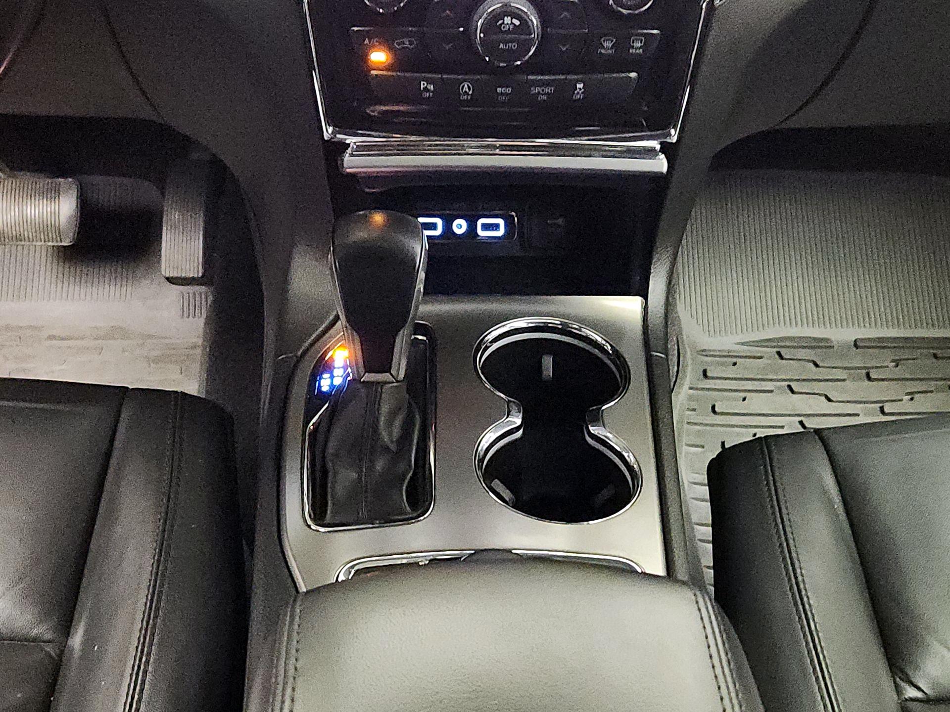 Thumbnail: 2021 Jeep Grand Cherokee - 17