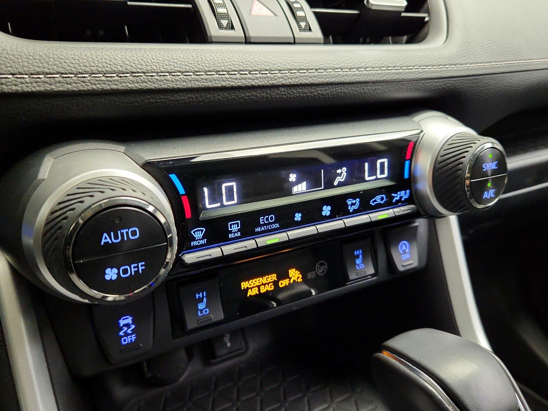 Thumbnail: 2022 Toyota RAV4 - 16