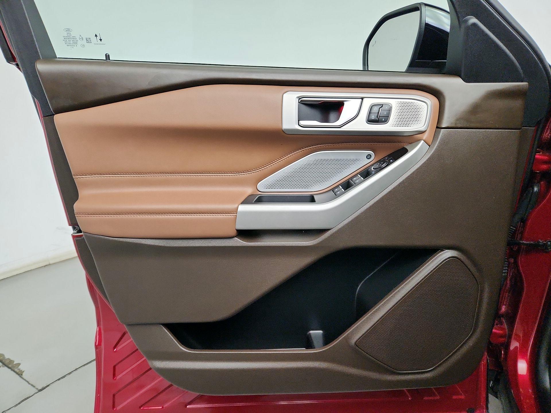 Thumbnail: 2022 Ford Explorer - 12