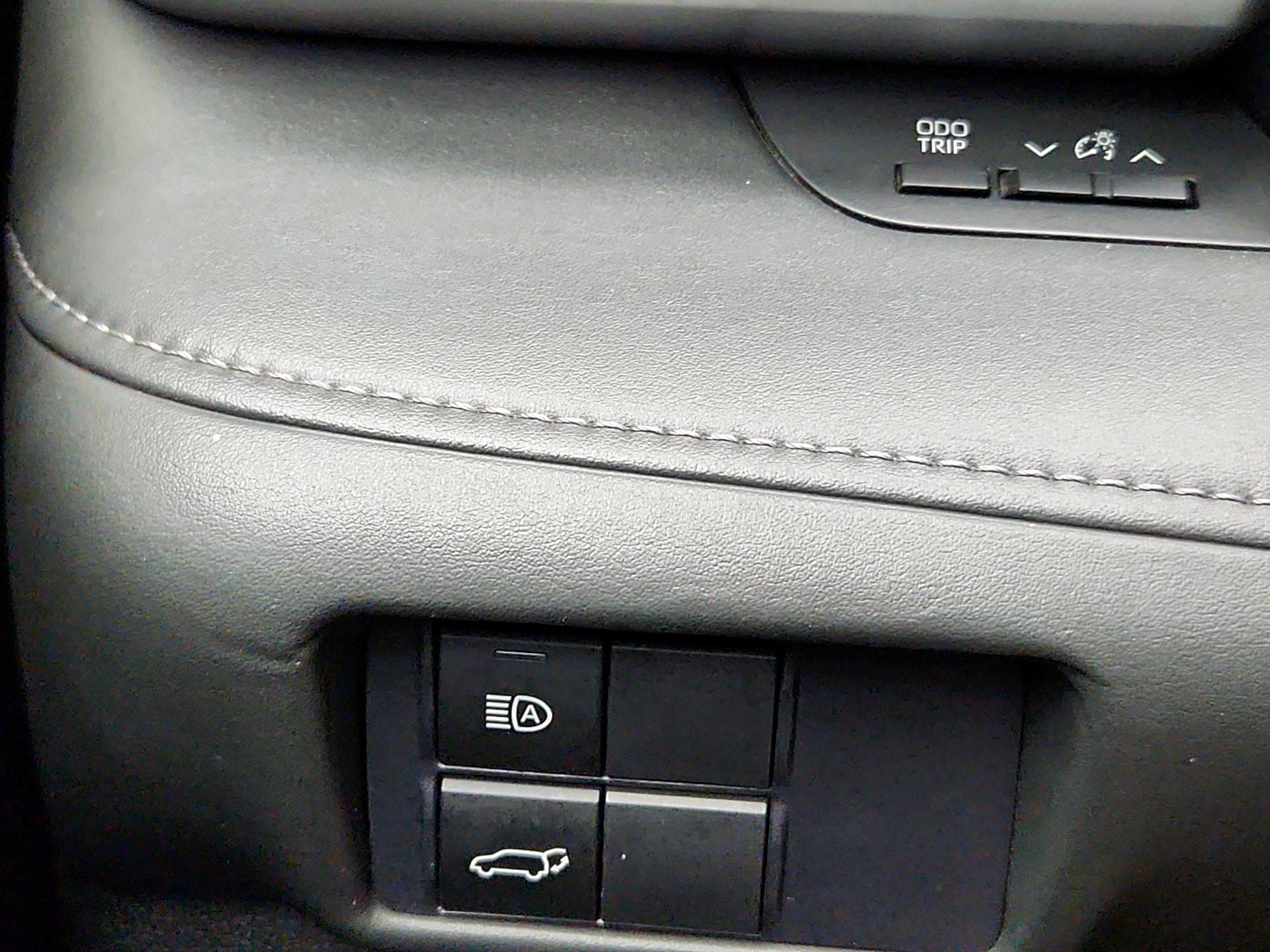 Thumbnail: 2021 Toyota Highlander - 13