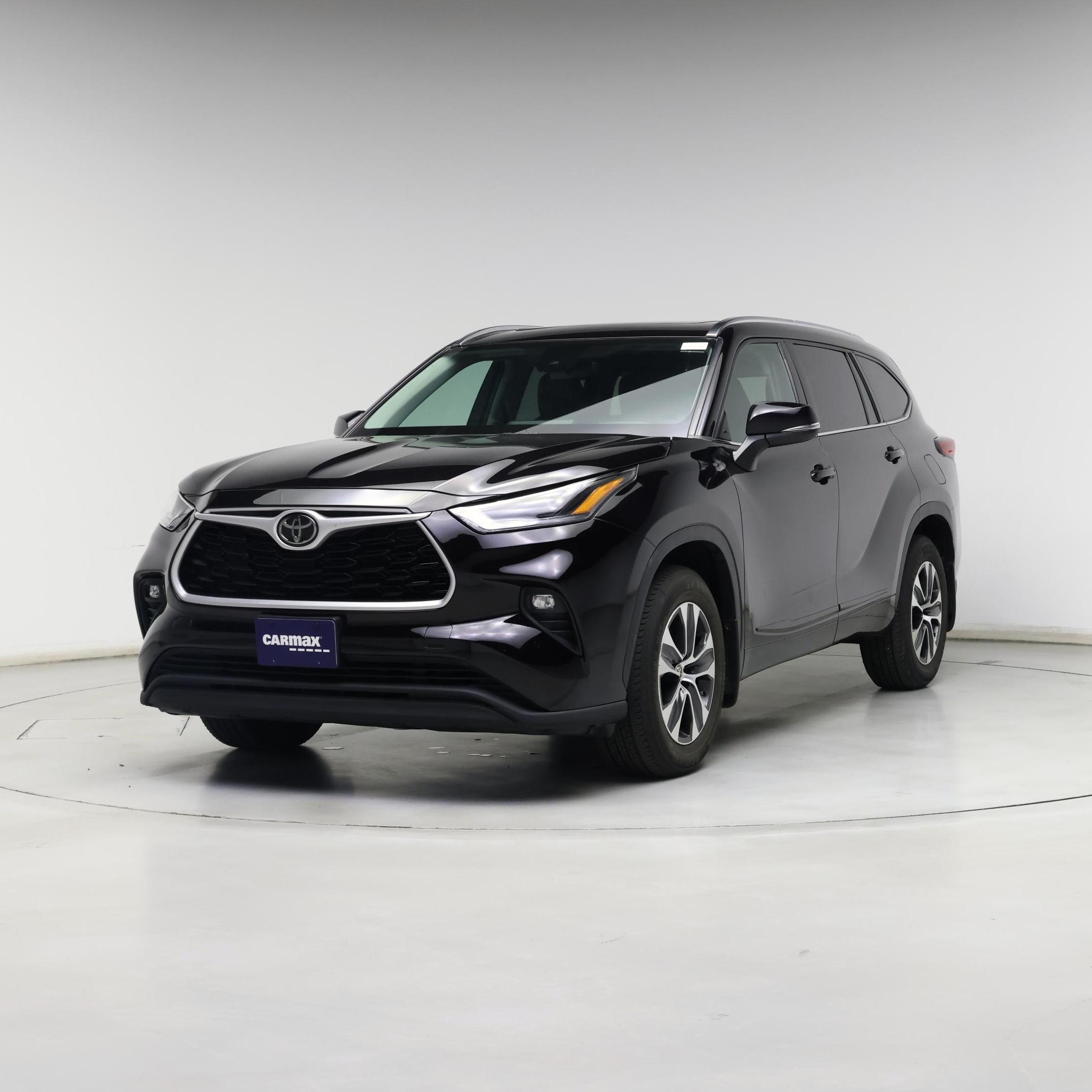 Thumbnail: 2021 Toyota Highlander - 4