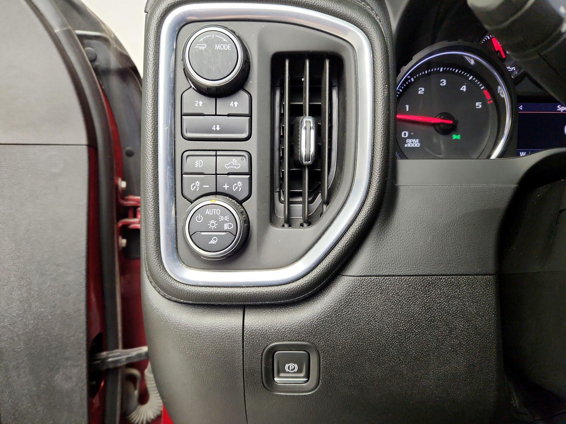 Thumbnail: 2021 Chevrolet Silverado 2500 - 13