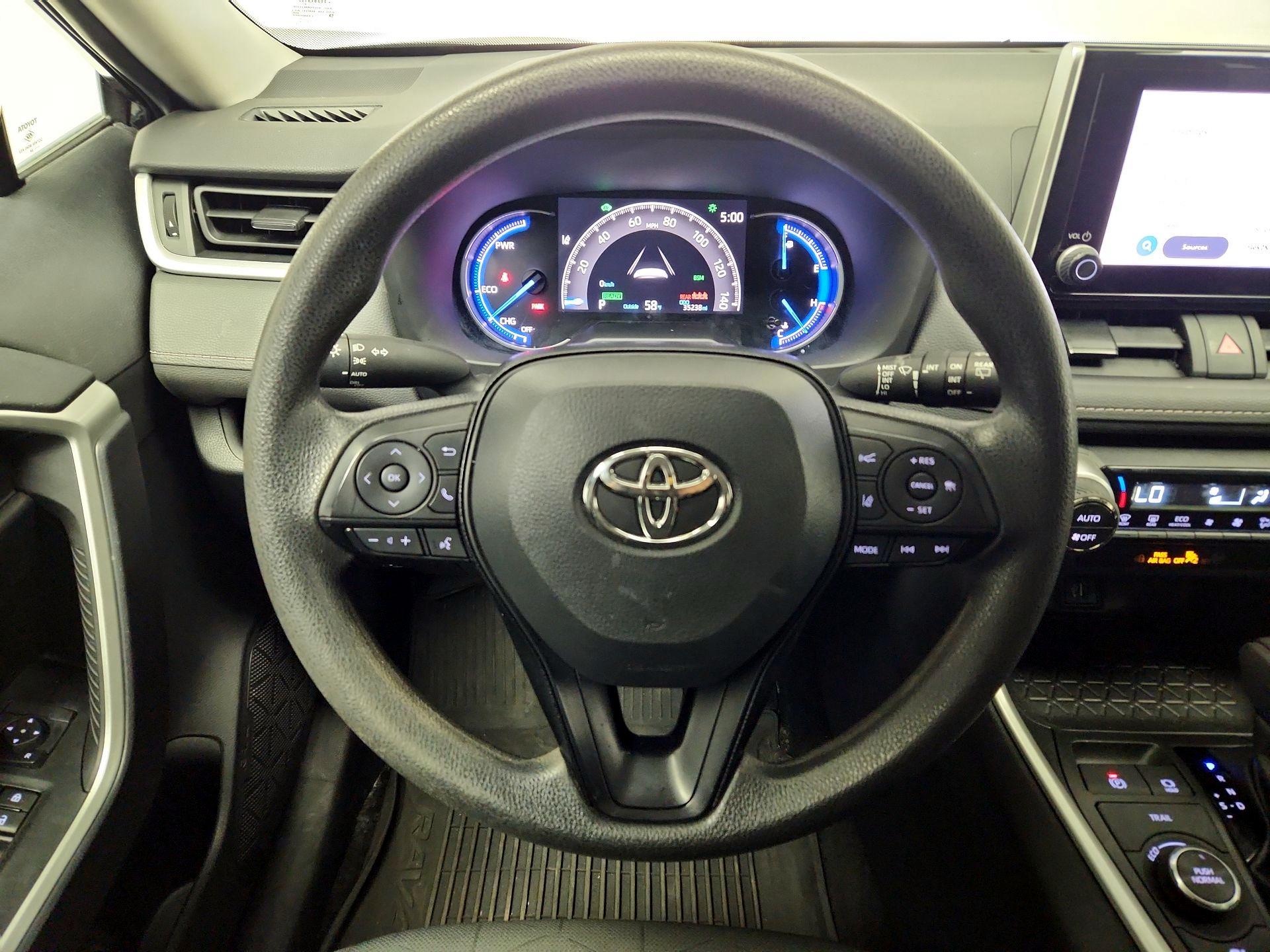 Thumbnail: 2024 Toyota RAV4 - 10