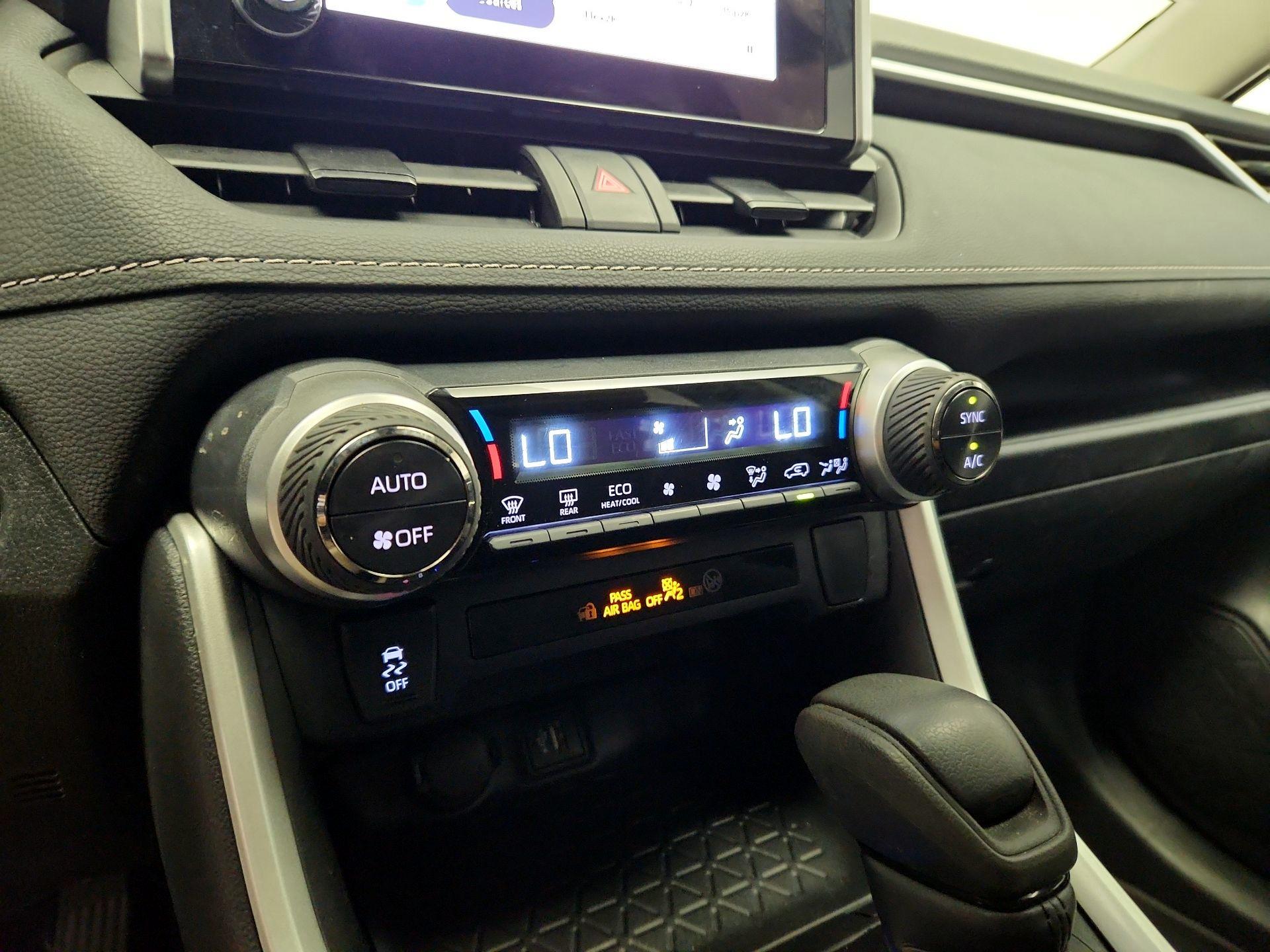 Thumbnail: 2024 Toyota RAV4 - 16