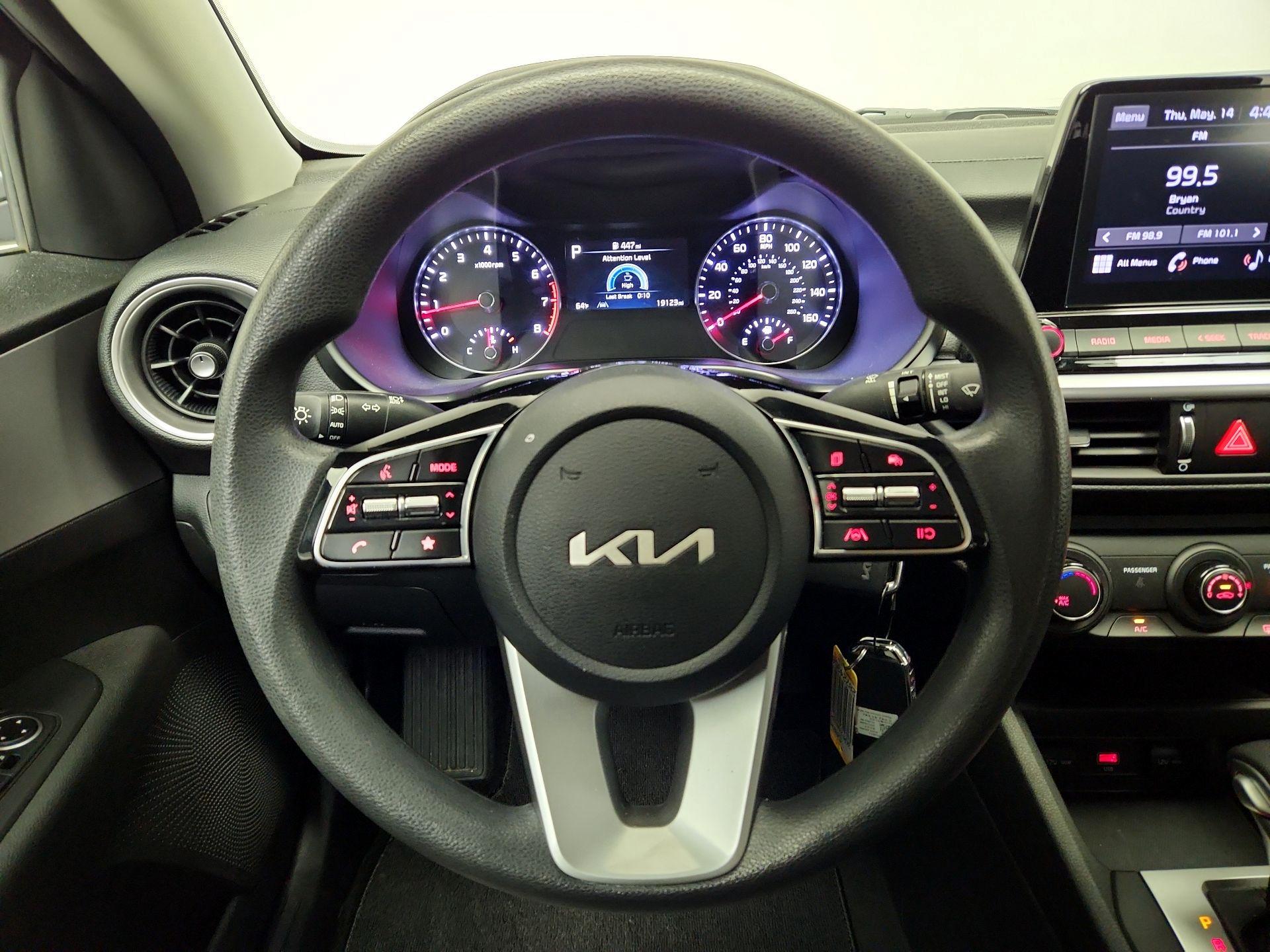 Thumbnail: 2023 Kia Forte - 10