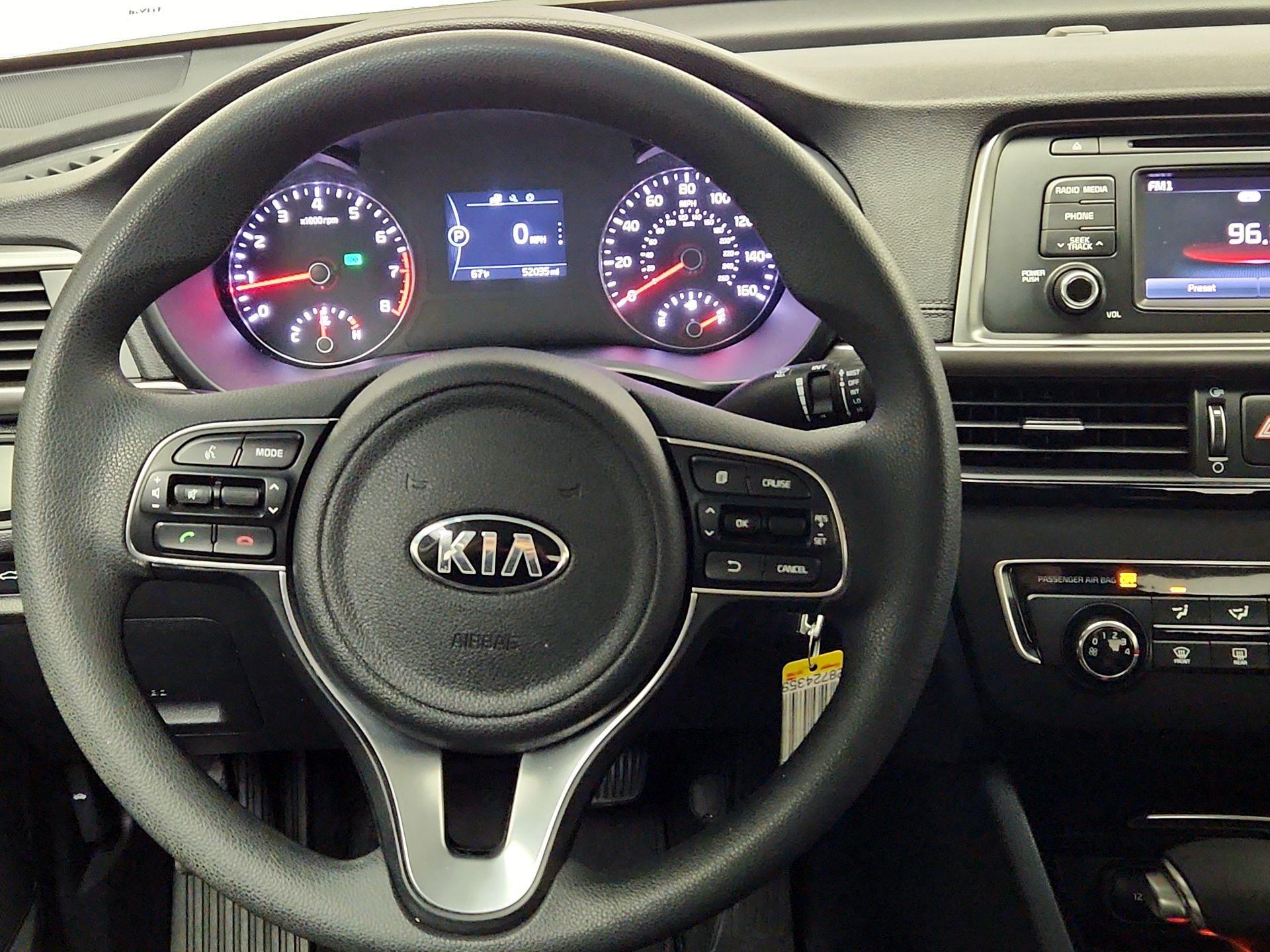 Thumbnail: 2016 Kia Optima - 10