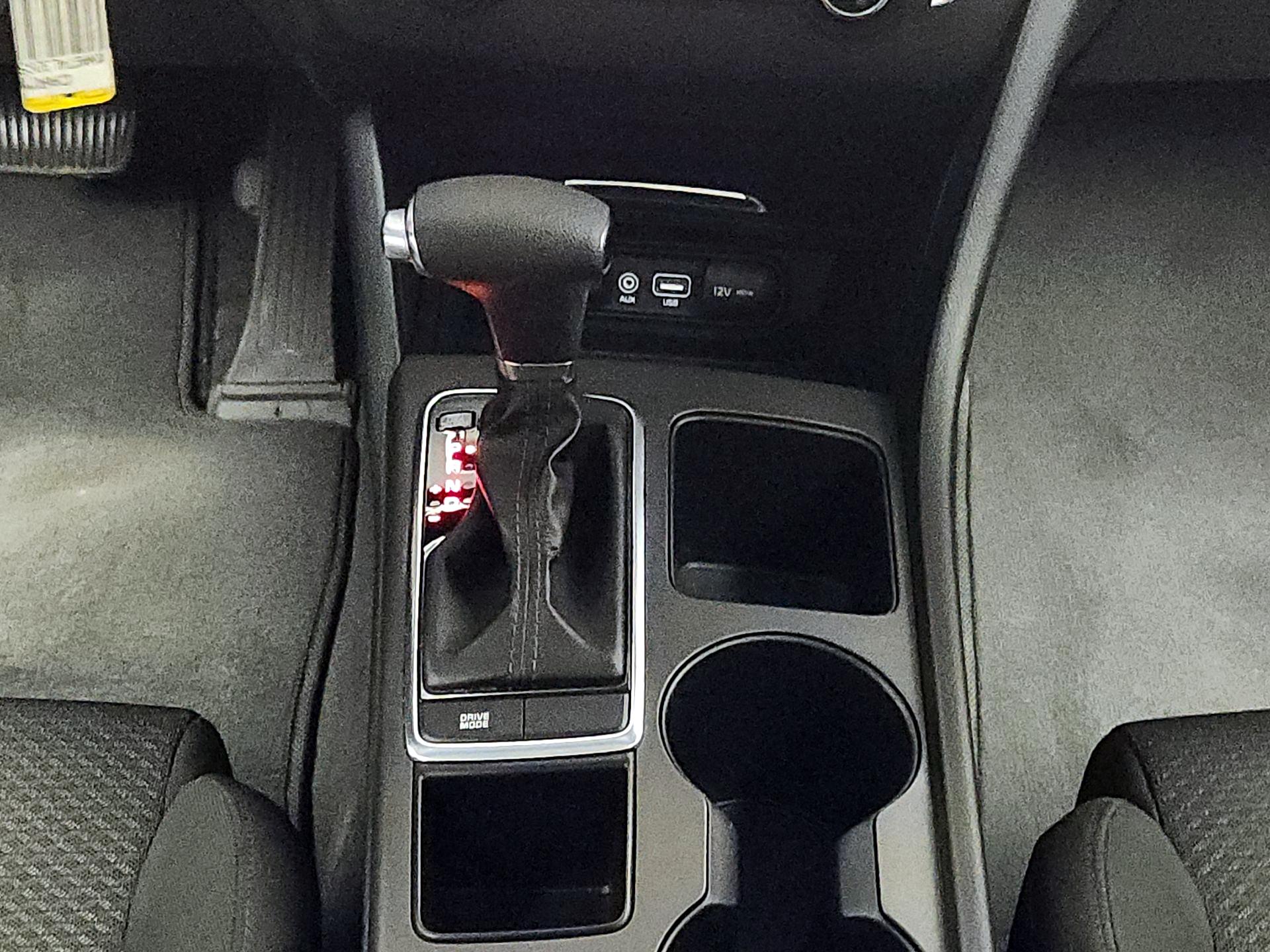 Thumbnail: 2016 Kia Optima - 17