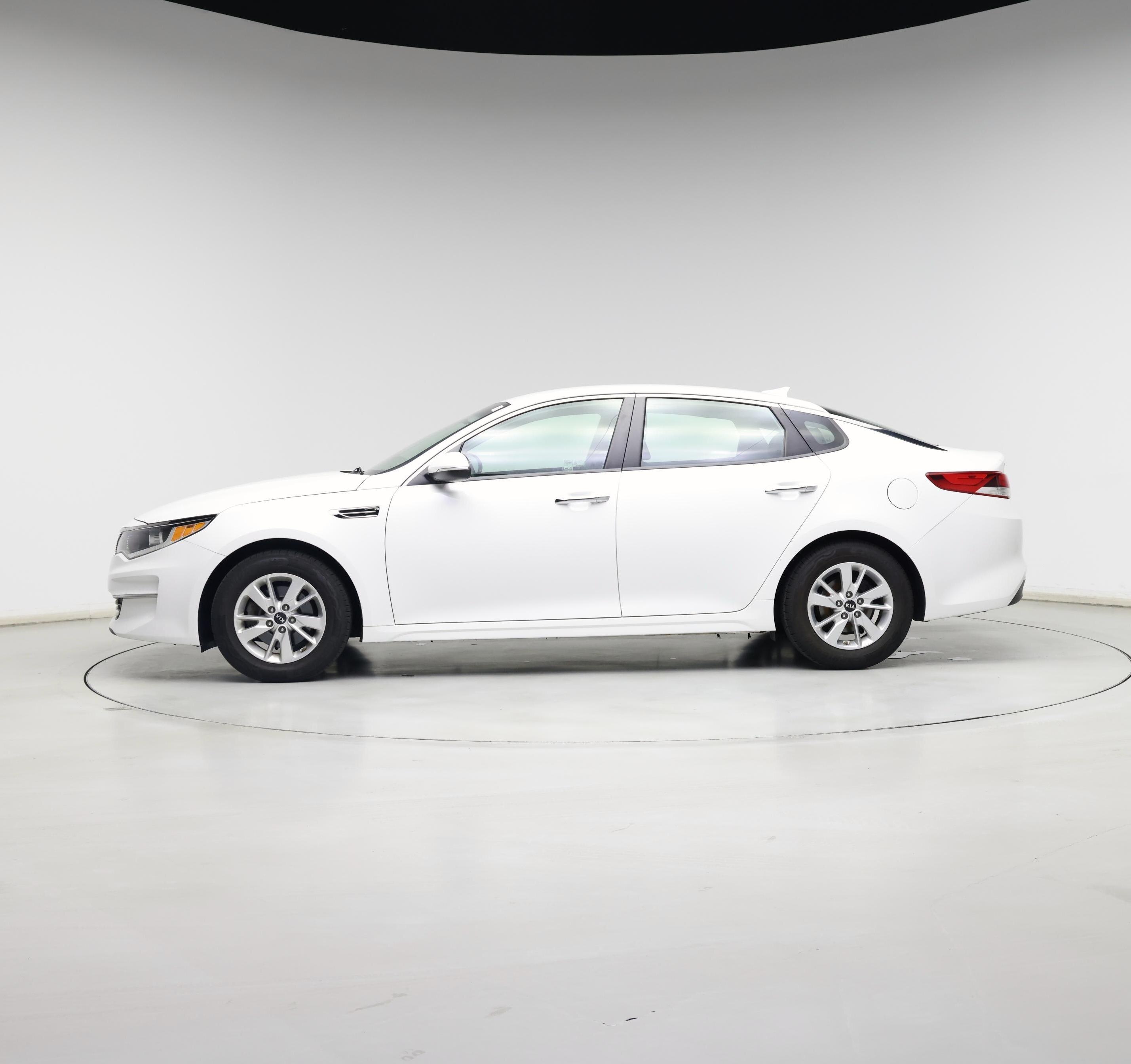 Thumbnail: 2016 Kia Optima - 3