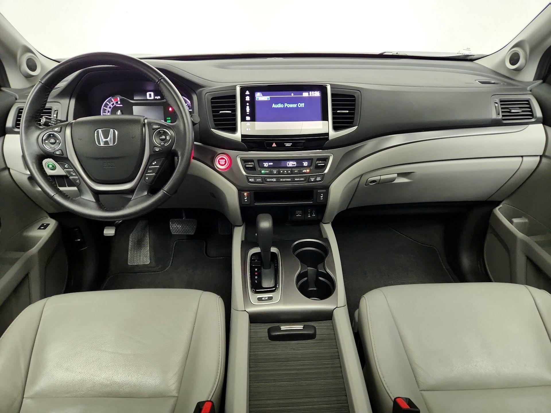 Thumbnail: 2018 Honda Pilot - 9