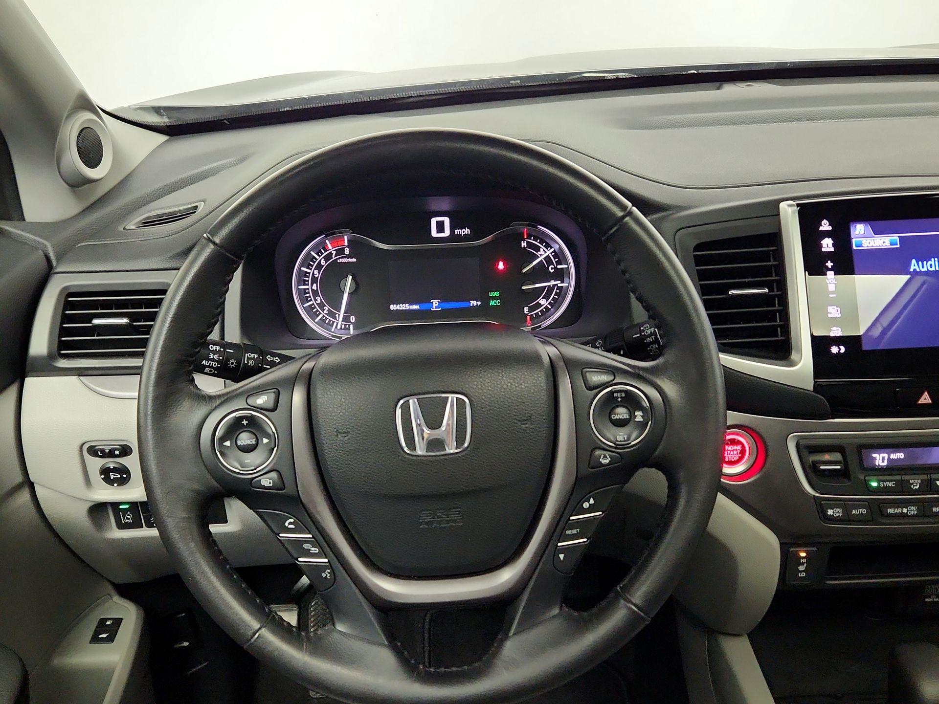Thumbnail: 2018 Honda Pilot - 10
