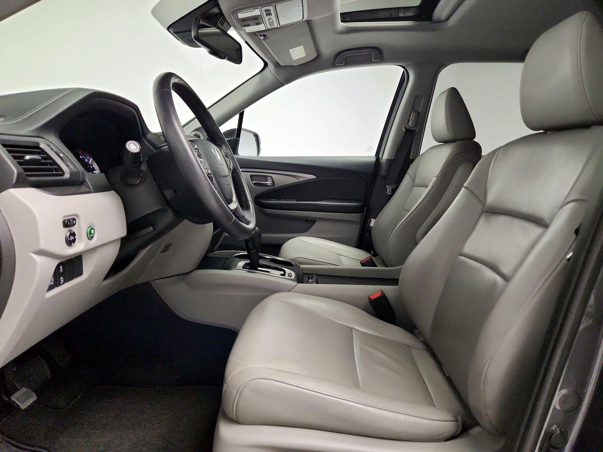 Thumbnail: 2018 Honda Pilot - 11