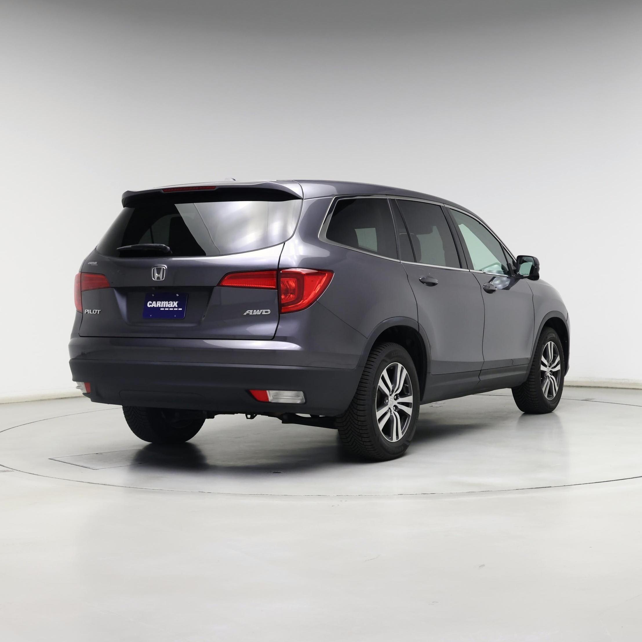 Thumbnail: 2018 Honda Pilot - 8