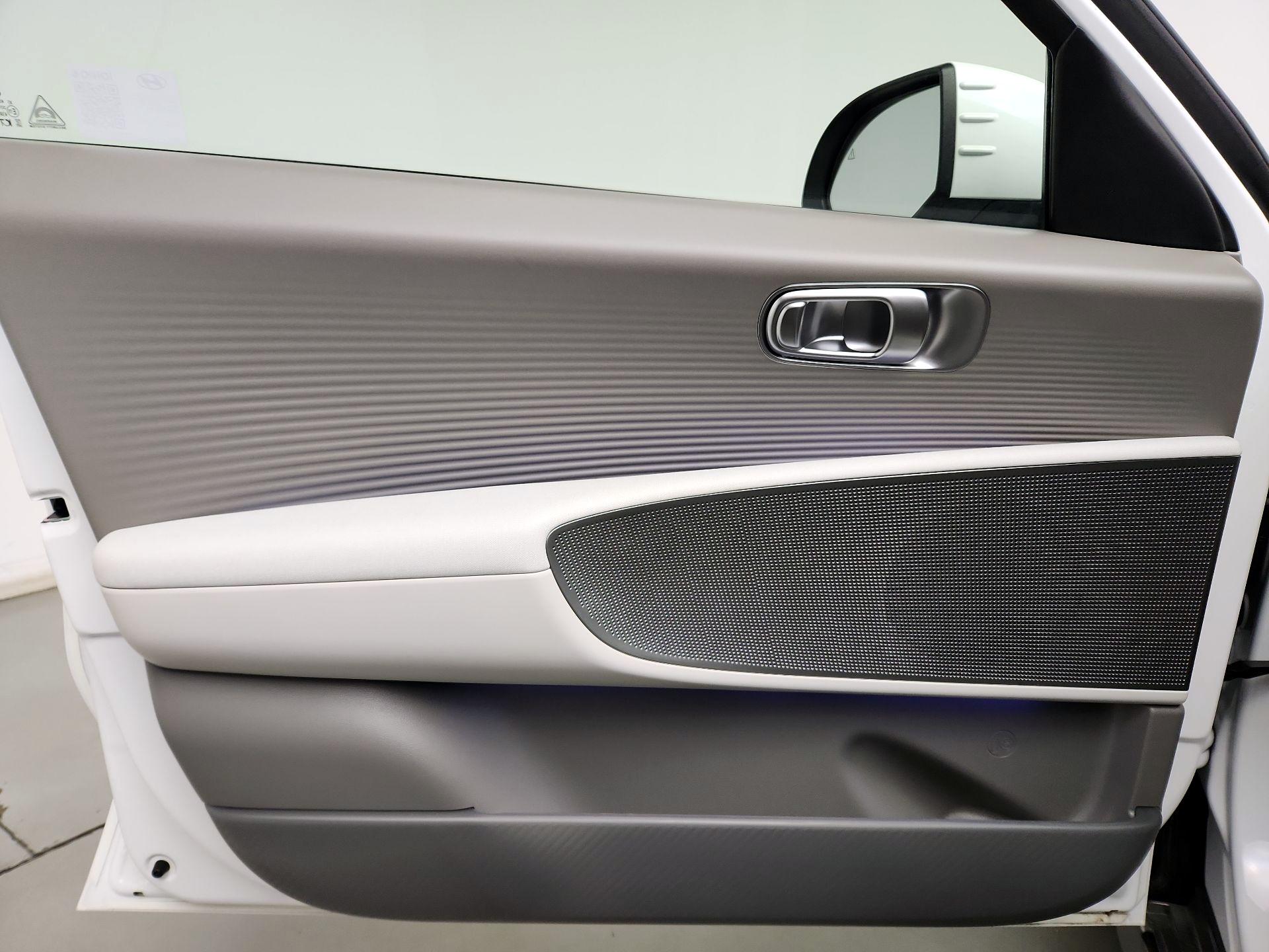 Thumbnail: 2025 Hyundai Ioniq 6 - 12