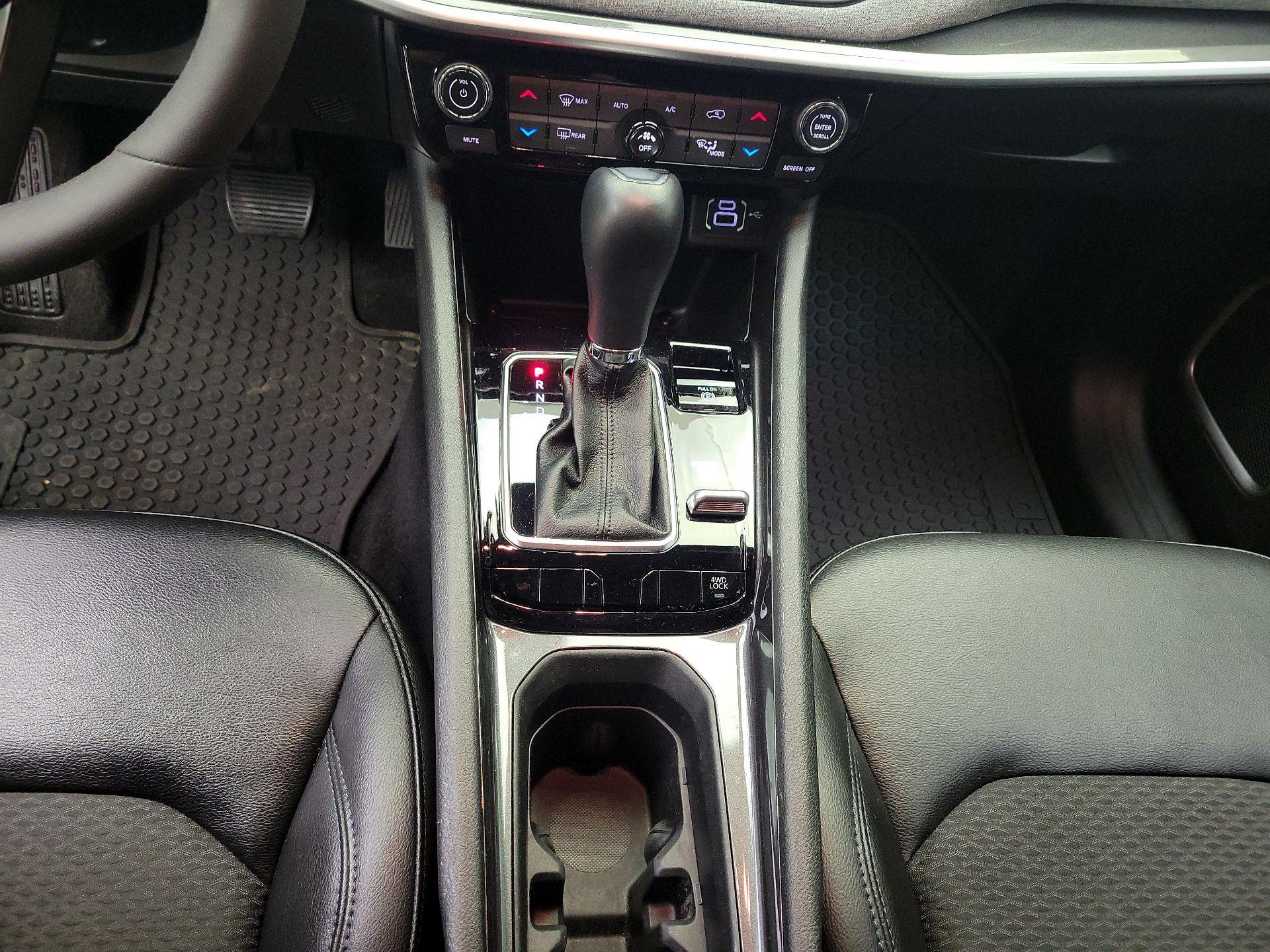 Thumbnail: 2023 Jeep Compass - 17