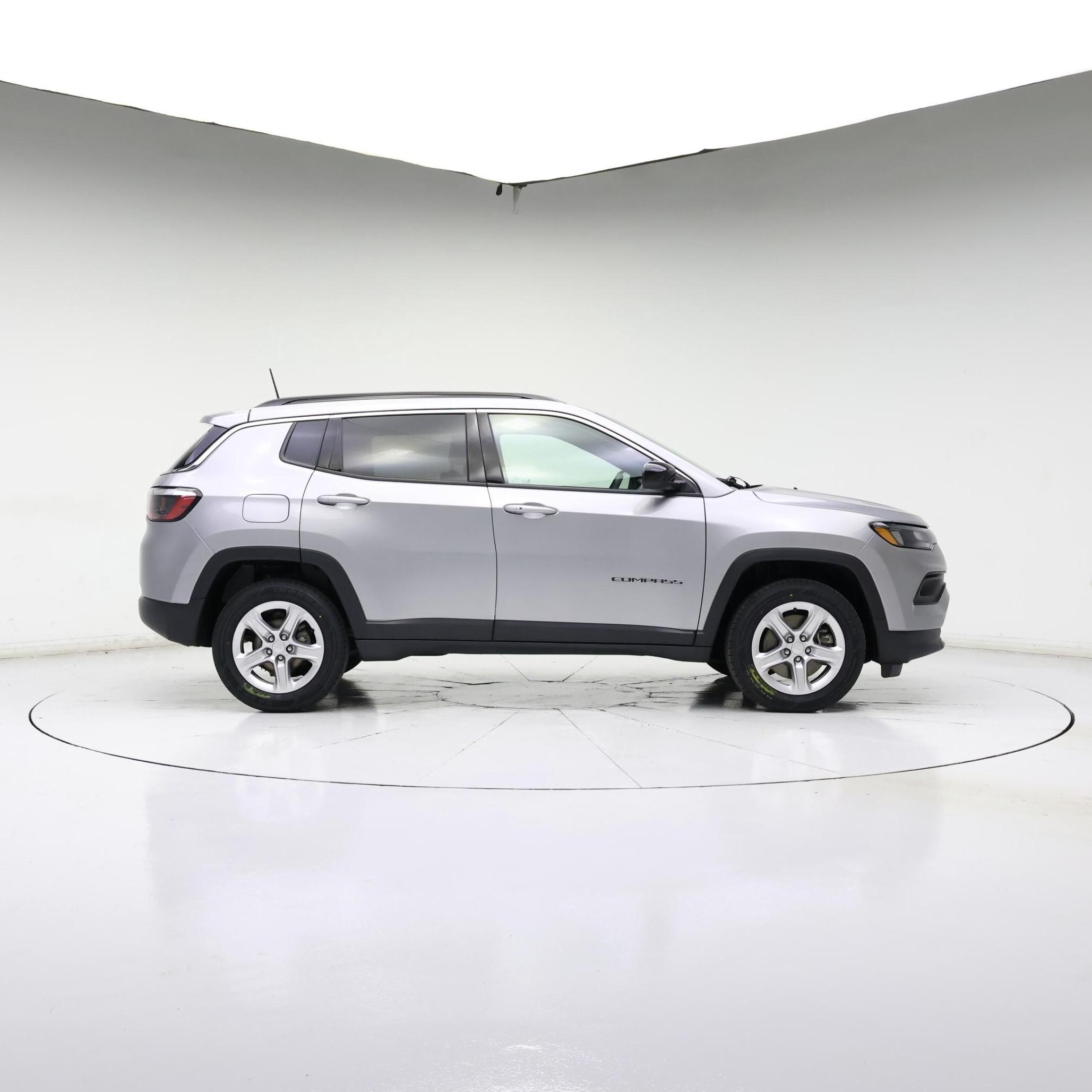 Thumbnail: 2023 Jeep Compass - 3